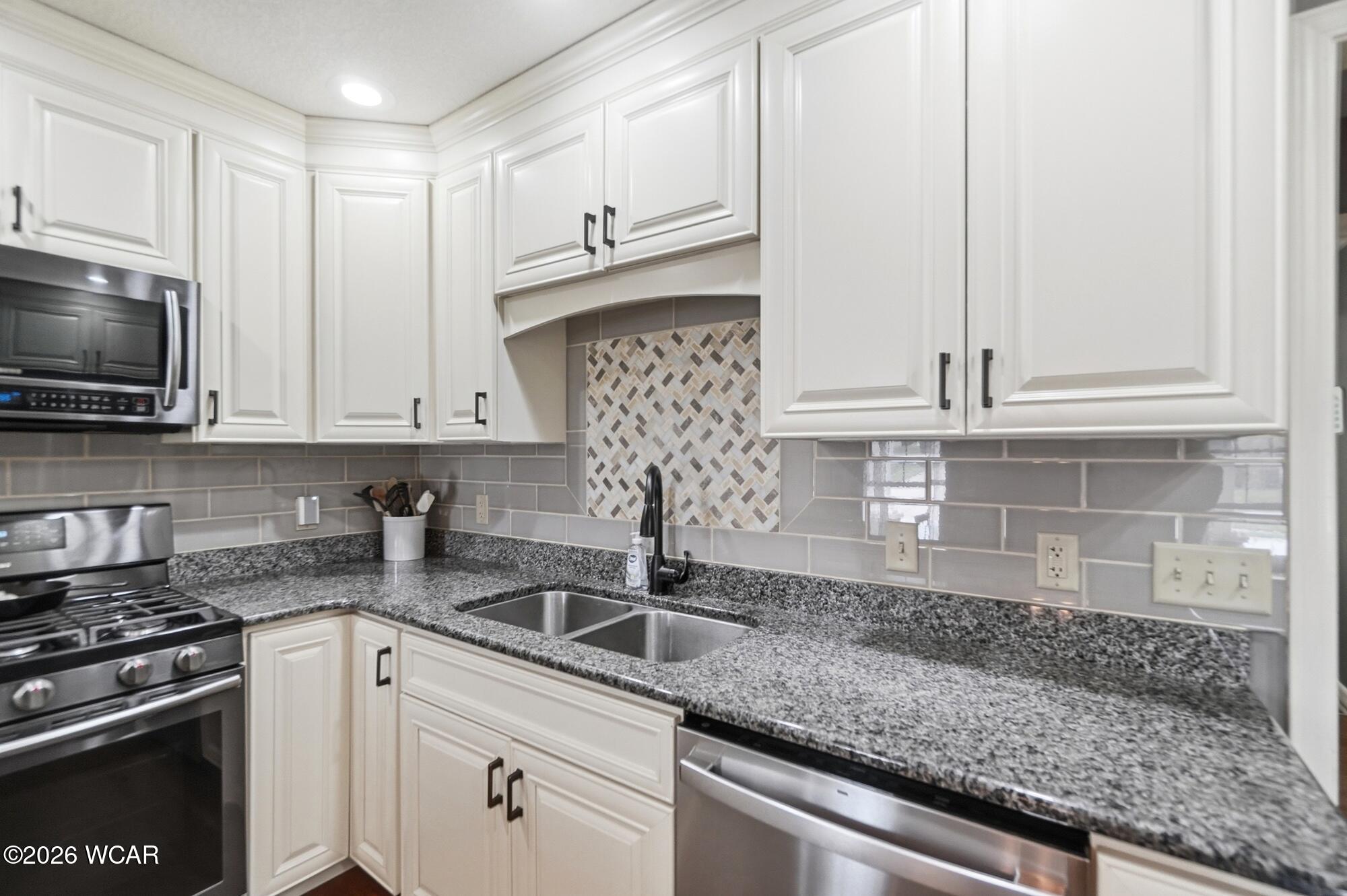 1715 Wildwood Court, Wapakoneta, Ohio