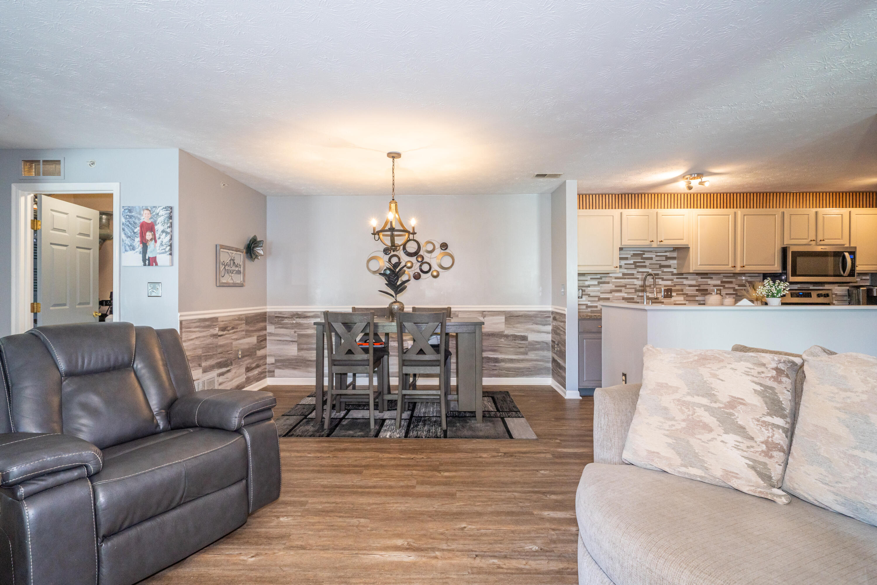 2630 Netherland, Beavercreek, Ohio 45431