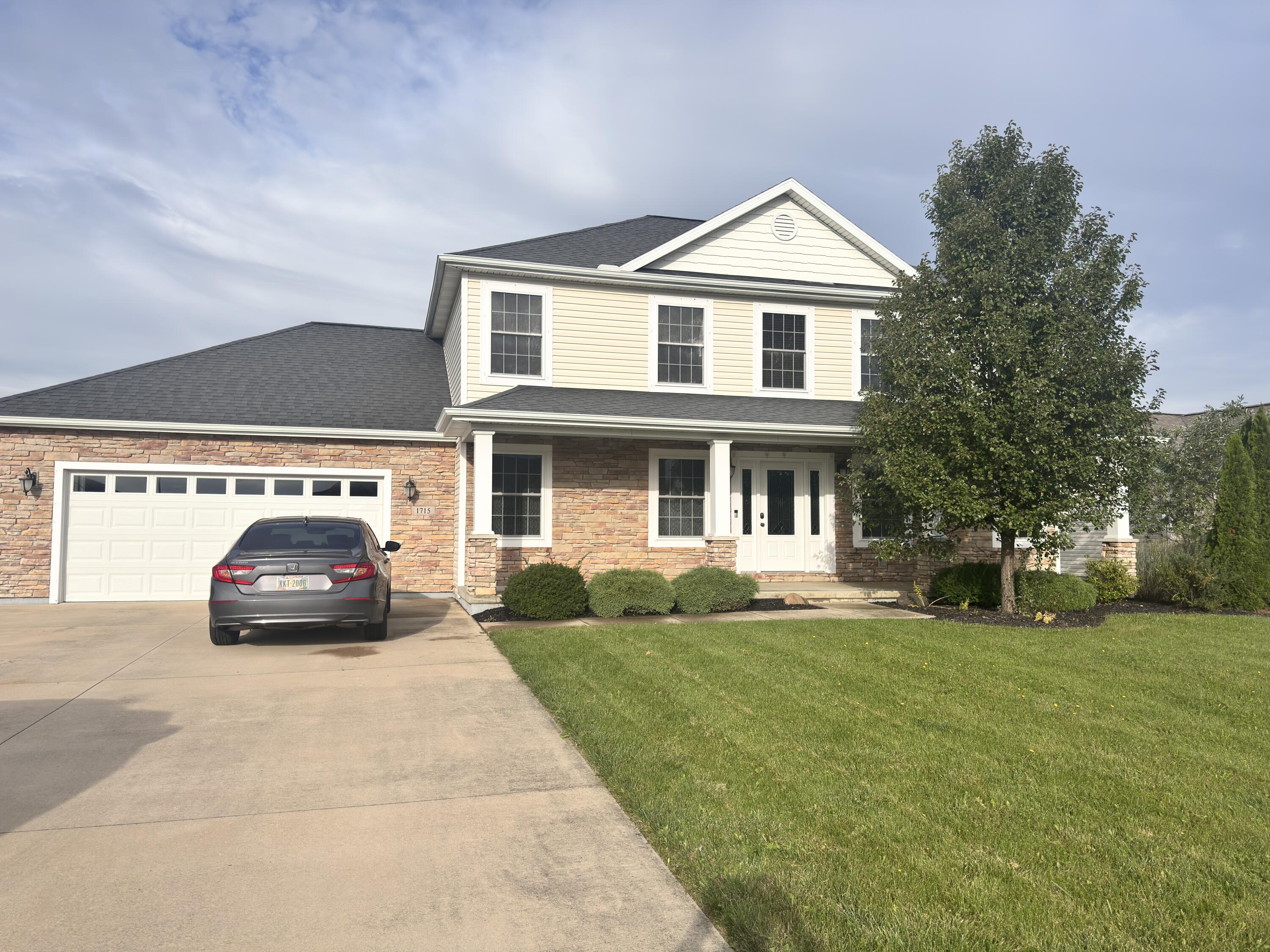 1715 Wildwood, Wapakoneta, Ohio 45895
