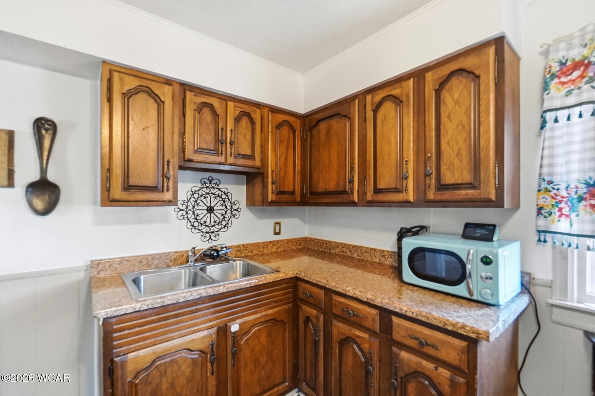 2361 Lakewood Avenue, Lima, Ohio