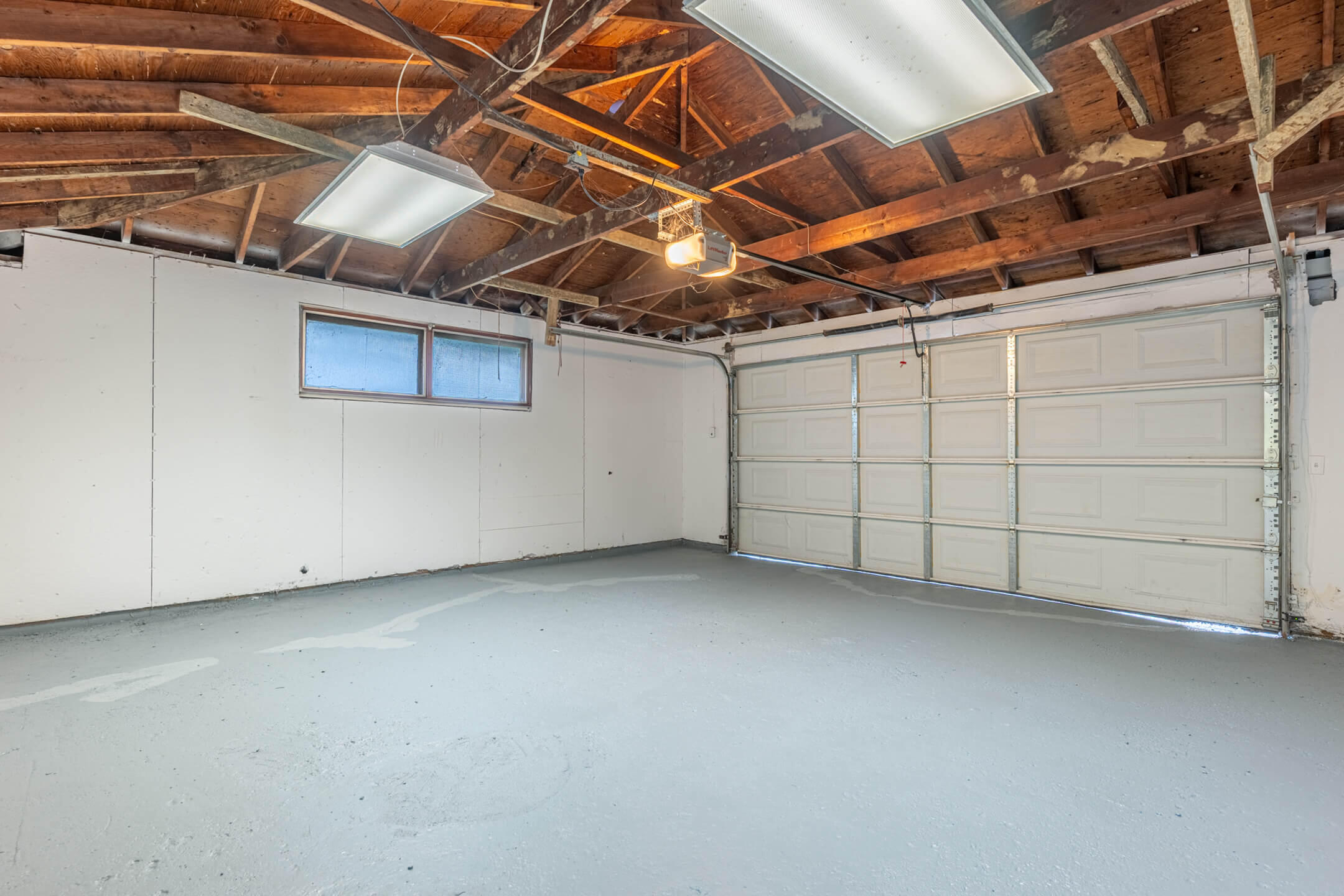 2462 Thor, Springfield, Ohio 45503
