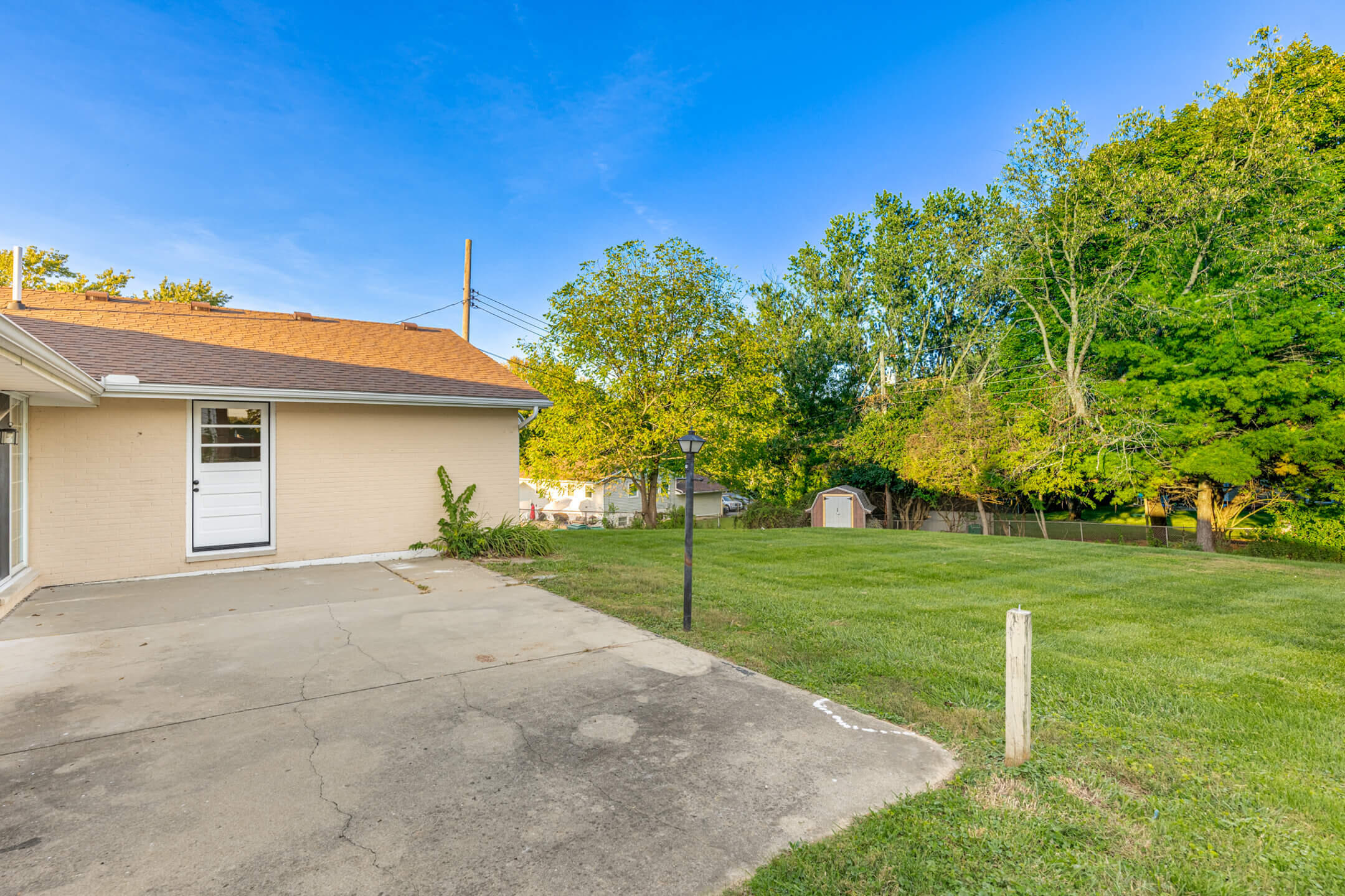 2462 Thor, Springfield, Ohio 45503