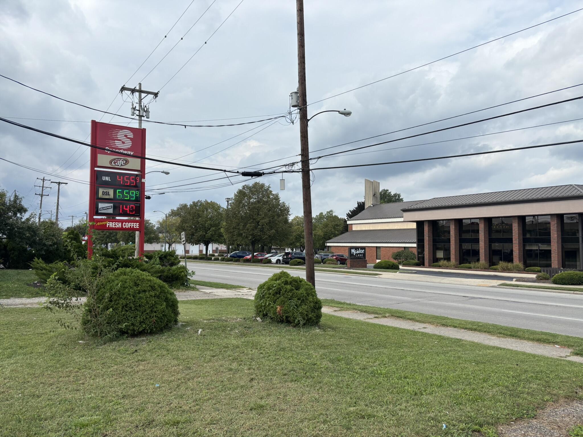 1215 North, Springfield, Ohio 45504