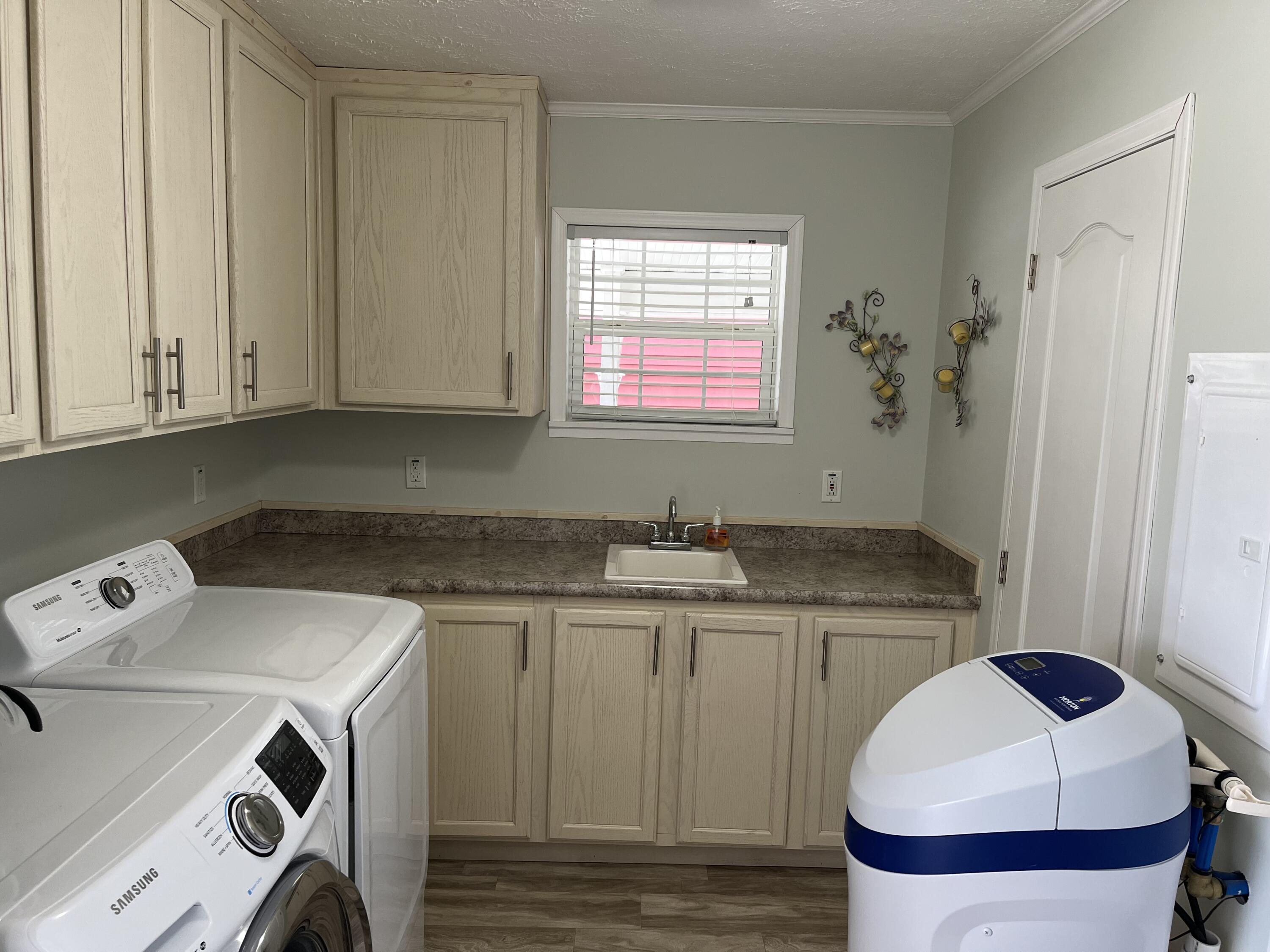 7225 Ohio 368, Huntsville, Ohio 43324