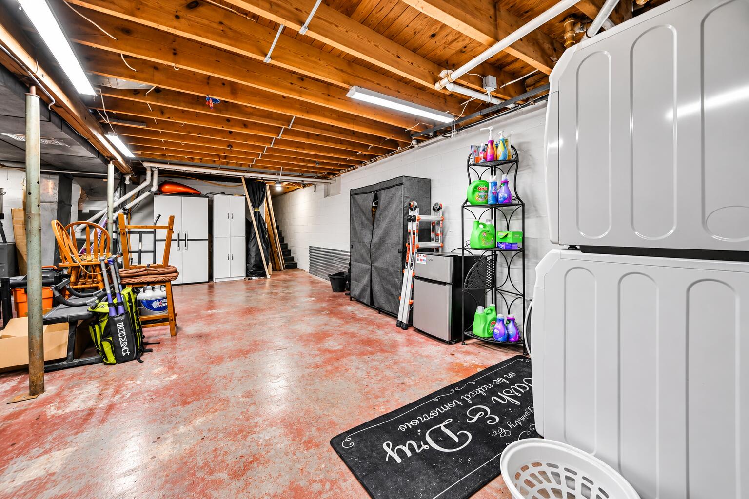 4441 Pitchin, Springfield, Ohio 45502