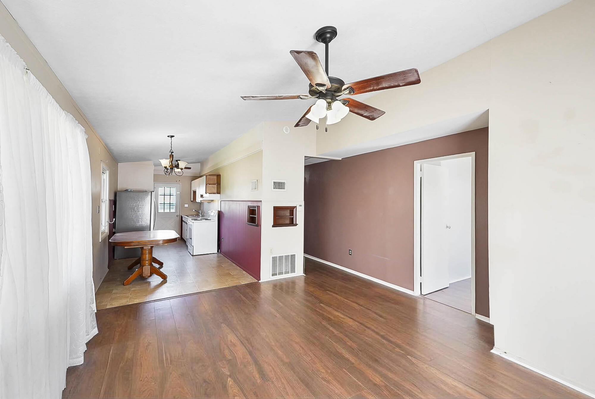 1006 Scott, New Carlisle, Ohio 45344