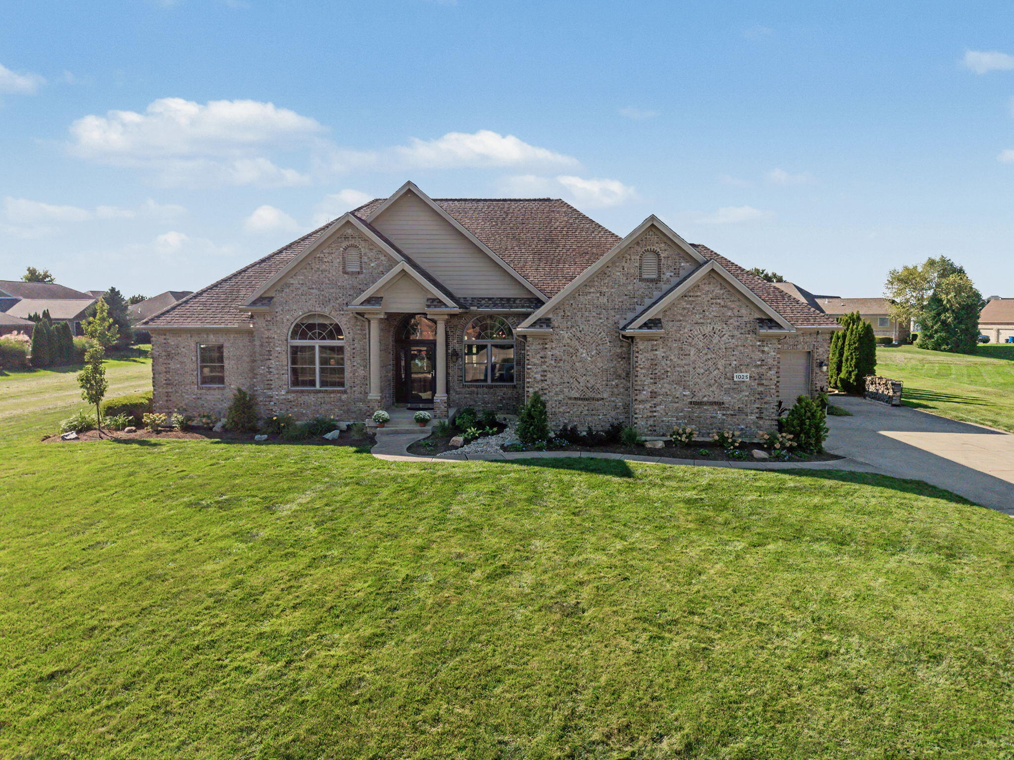 1025 Rosewood Creek, Troy, Ohio 45373