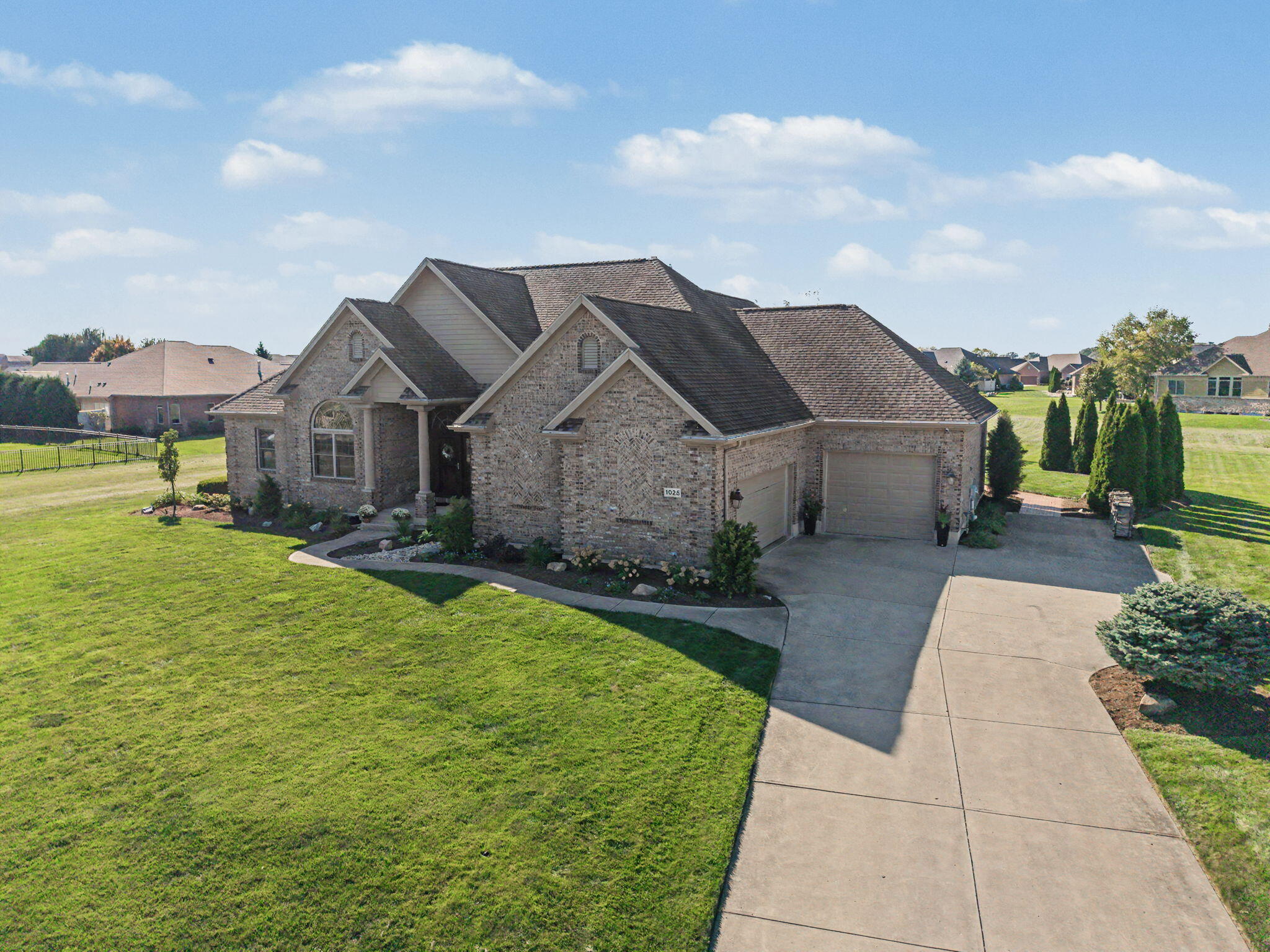 1025 Rosewood Creek, Troy, Ohio 45373
