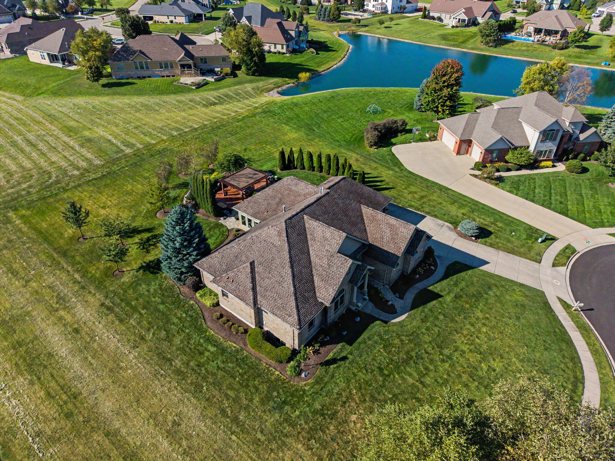 1025 Rosewood Creek, Troy, Ohio 45373