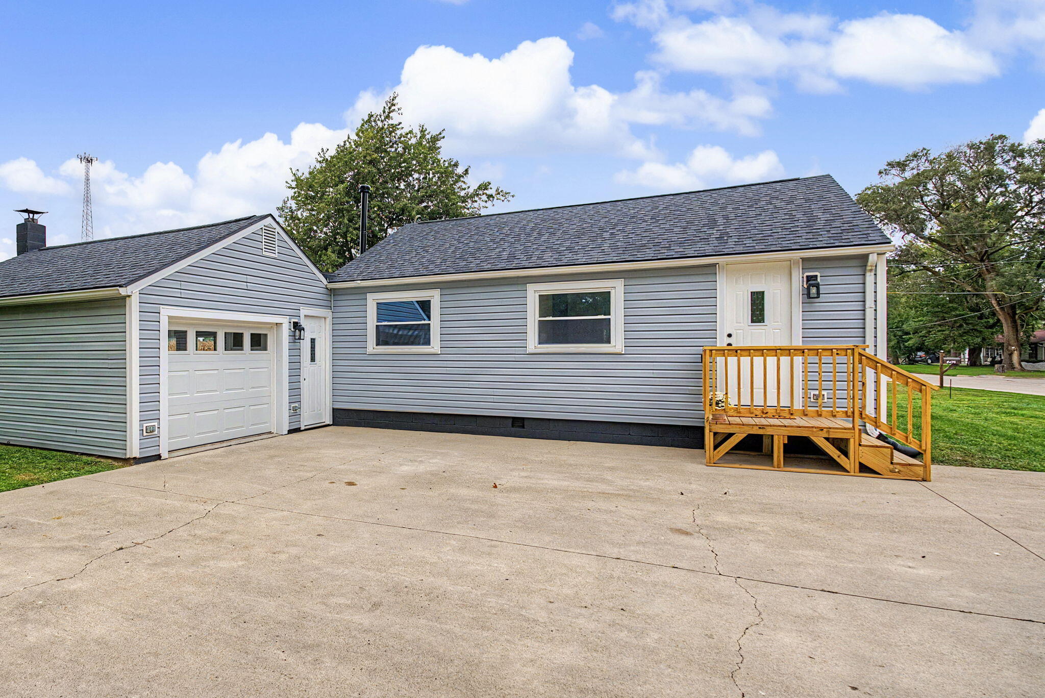 603 High, Bradford, Ohio 45308