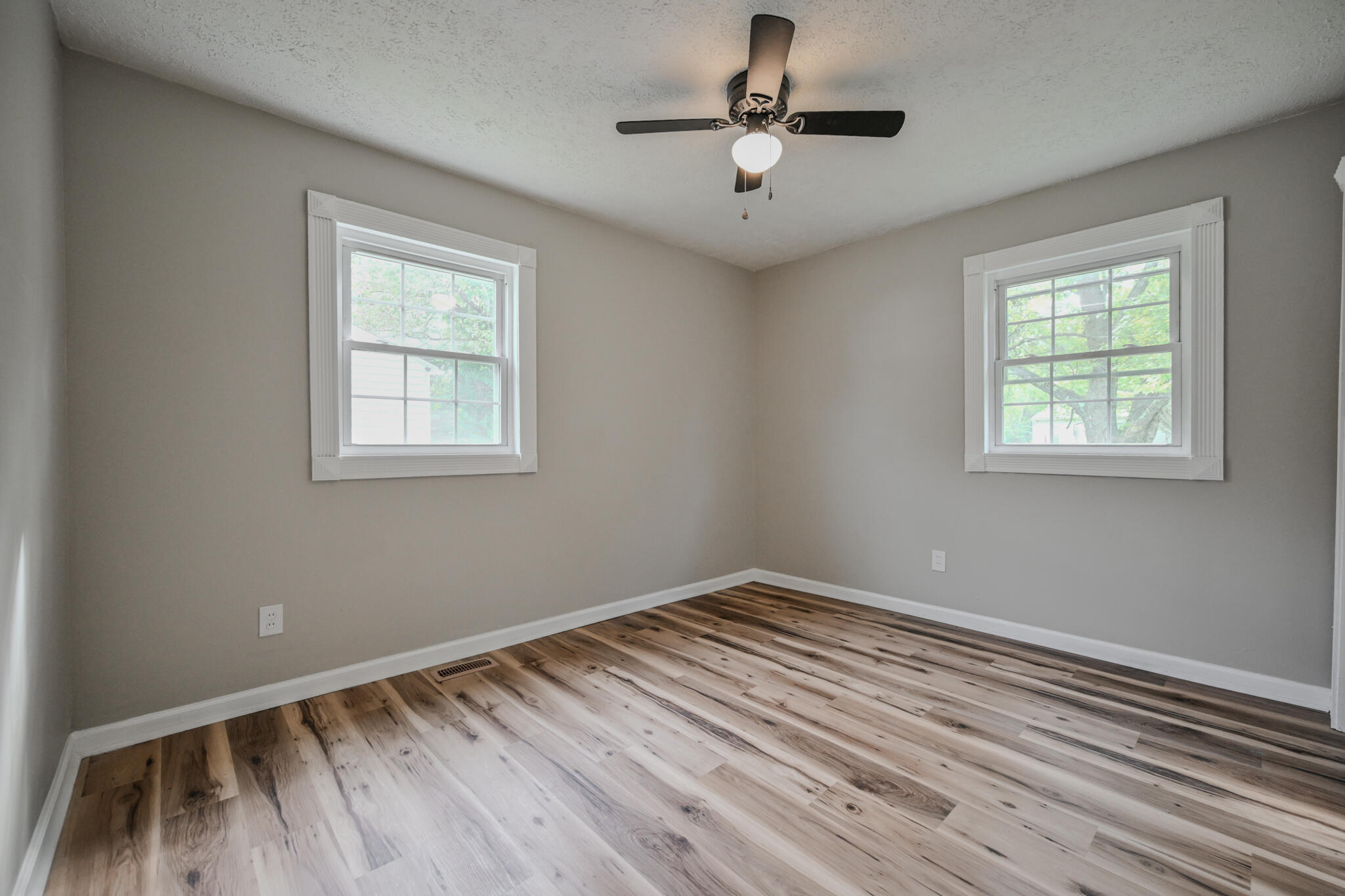 1055 Heard, Springfield, Ohio 45506