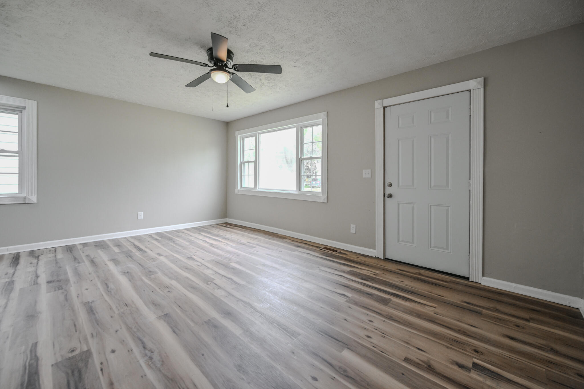 1055 Heard, Springfield, Ohio 45506