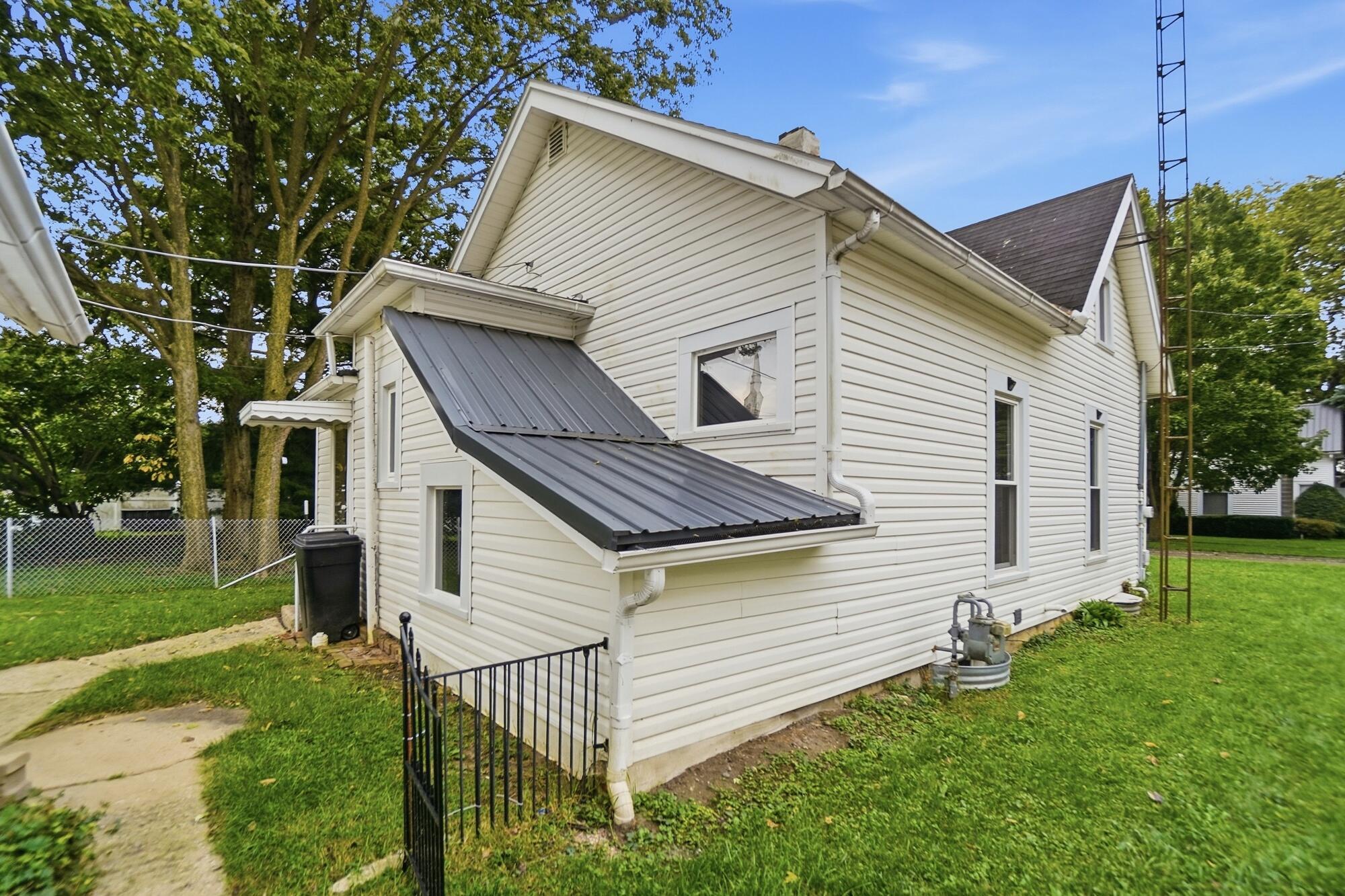 111 Maple, Belle Center, Ohio 43310