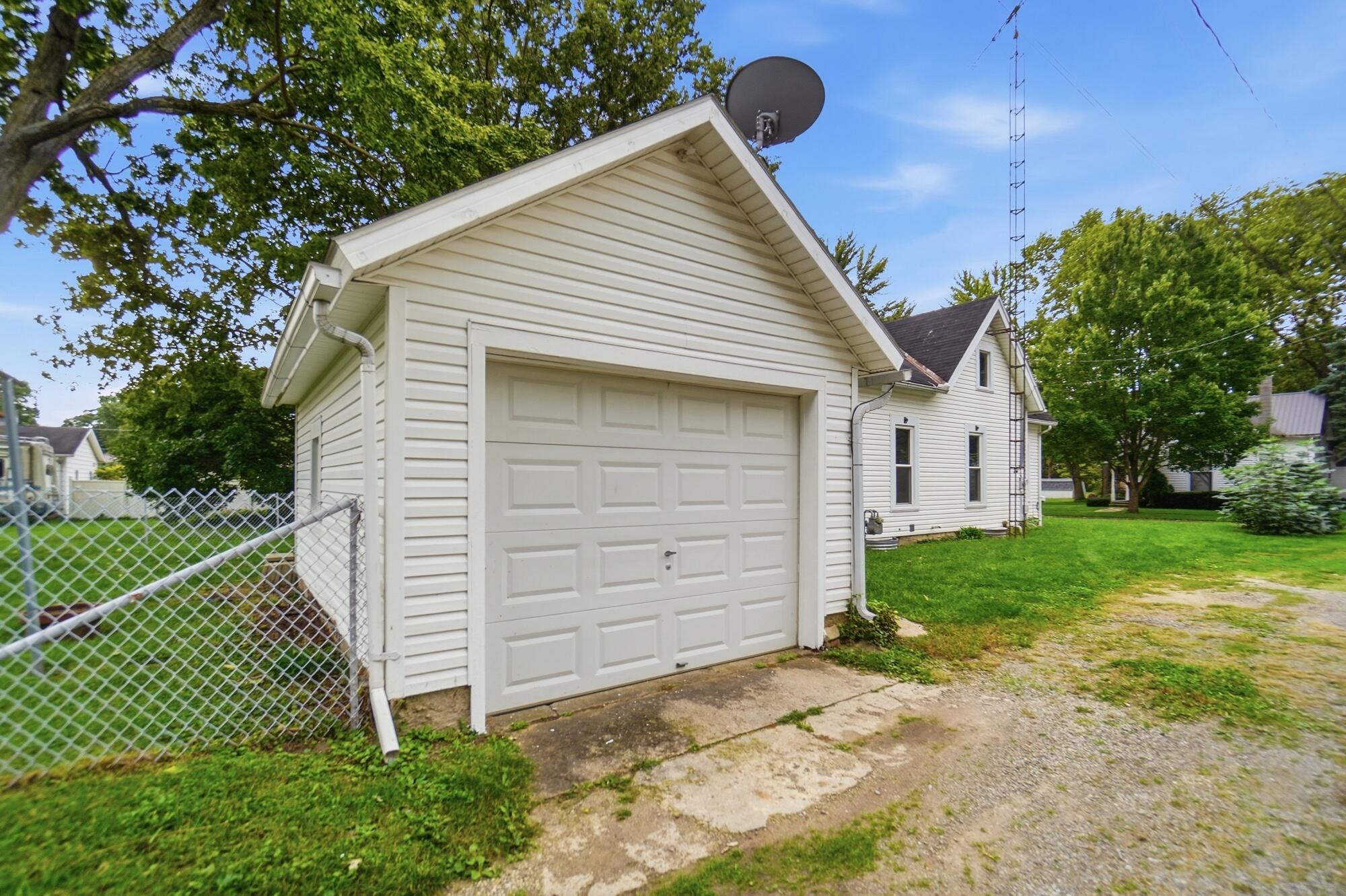 111 Maple, Belle Center, Ohio 43310