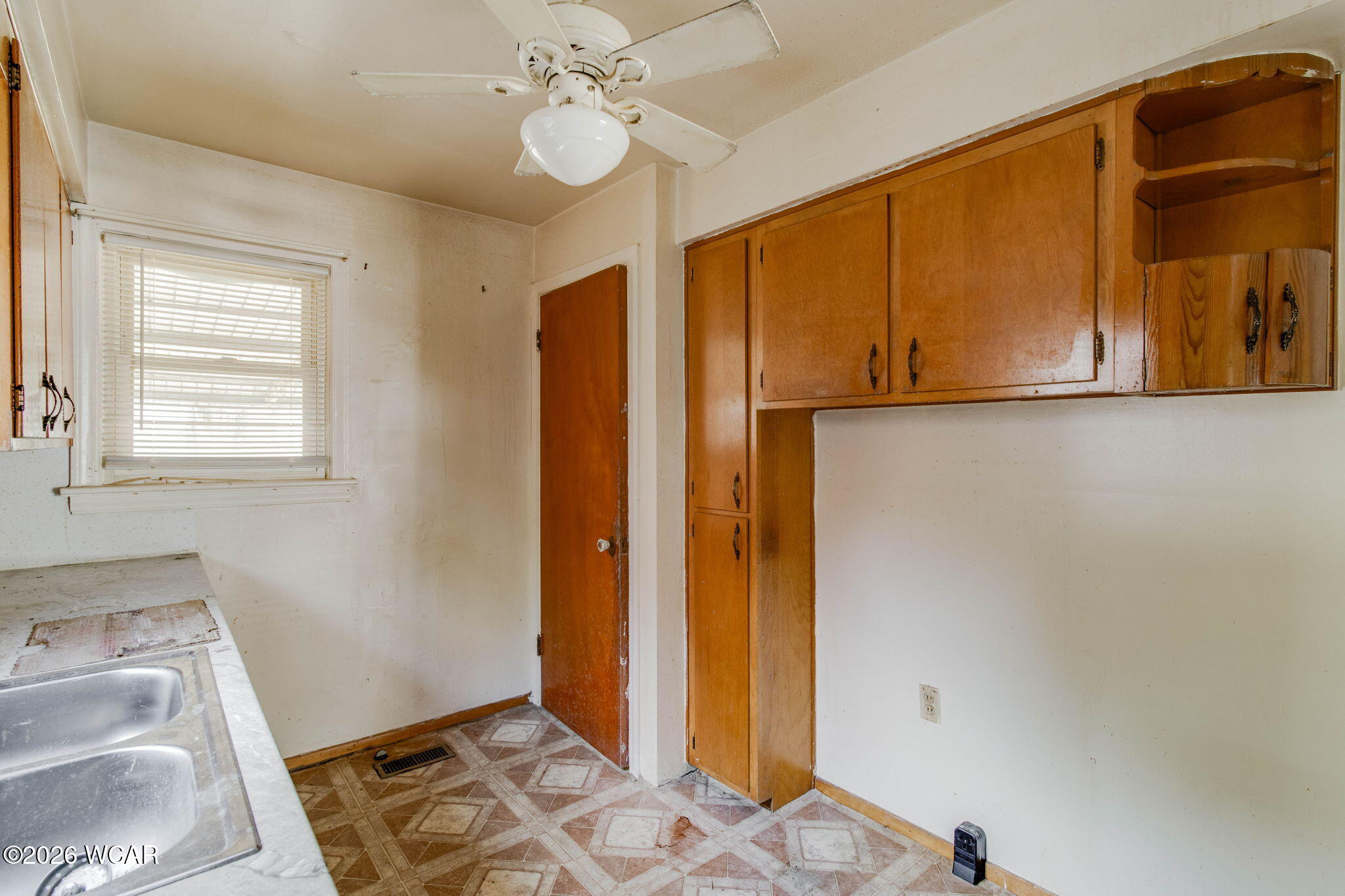 2241 Lakewood Avenue, Lima, Ohio
