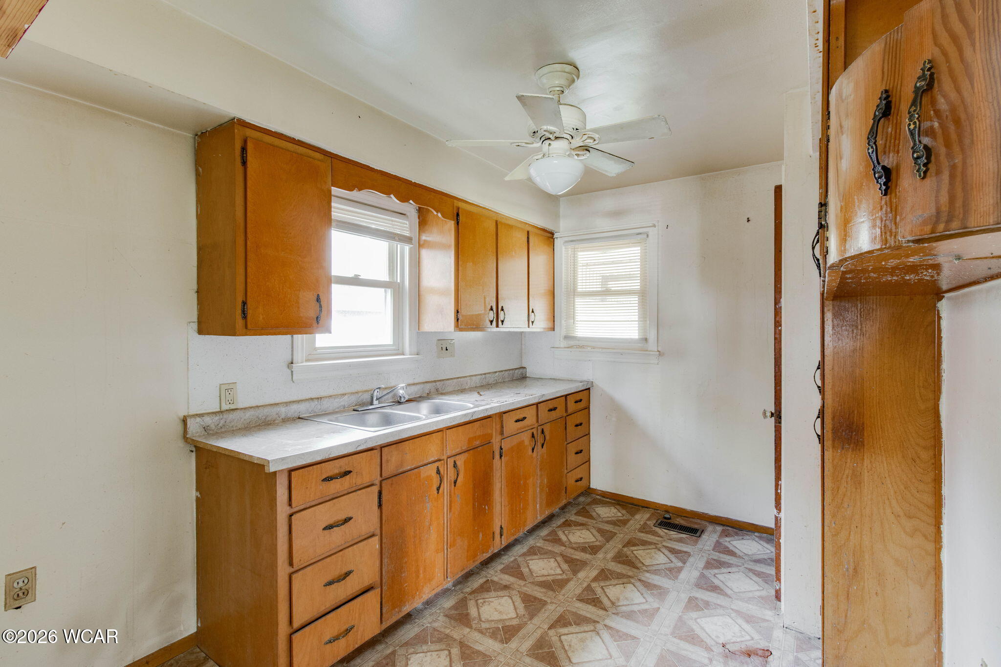 2241 Lakewood Avenue, Lima, Ohio