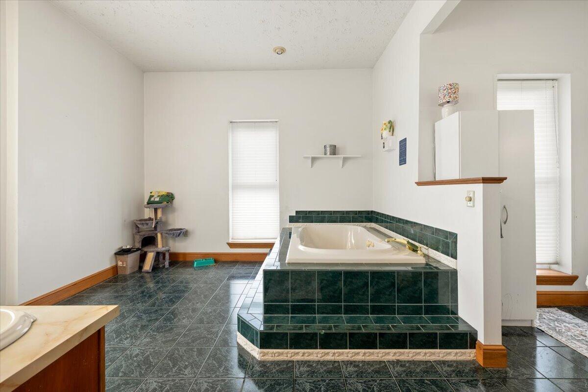 4707 Dawson, Houston, Ohio 45333
