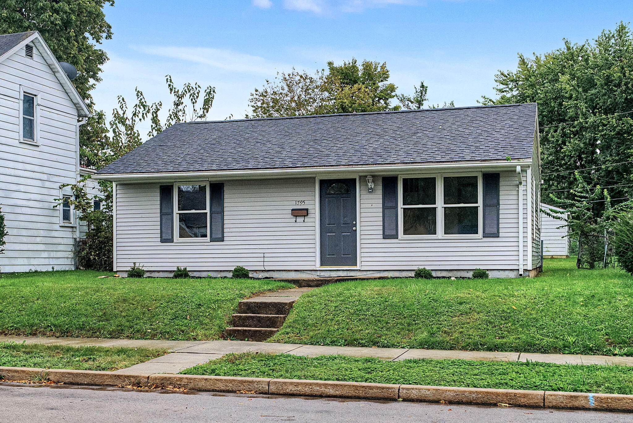 1795 Broadway, Springfield, Ohio 45504
