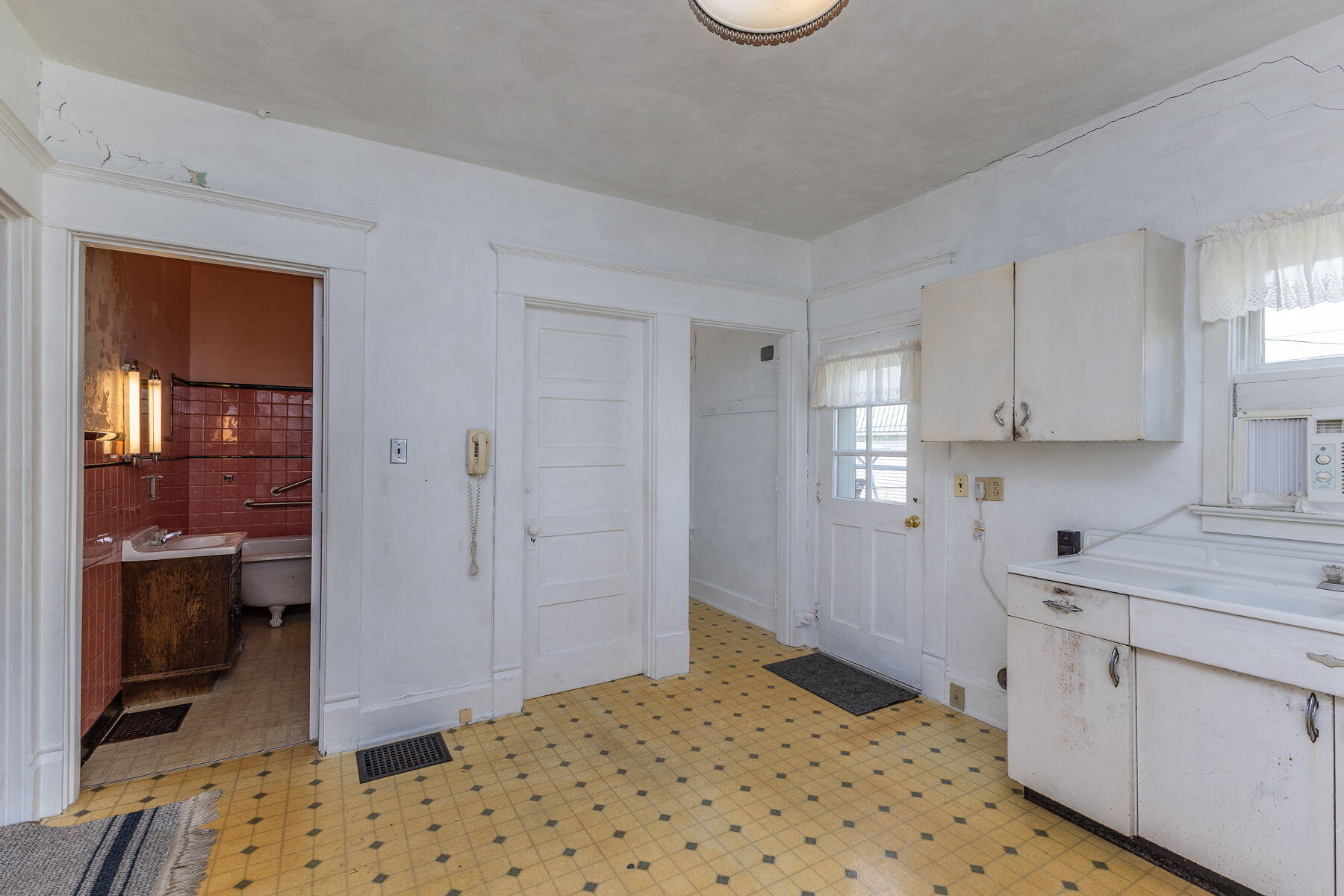 524 Wayne, Greenville, Ohio 45331
