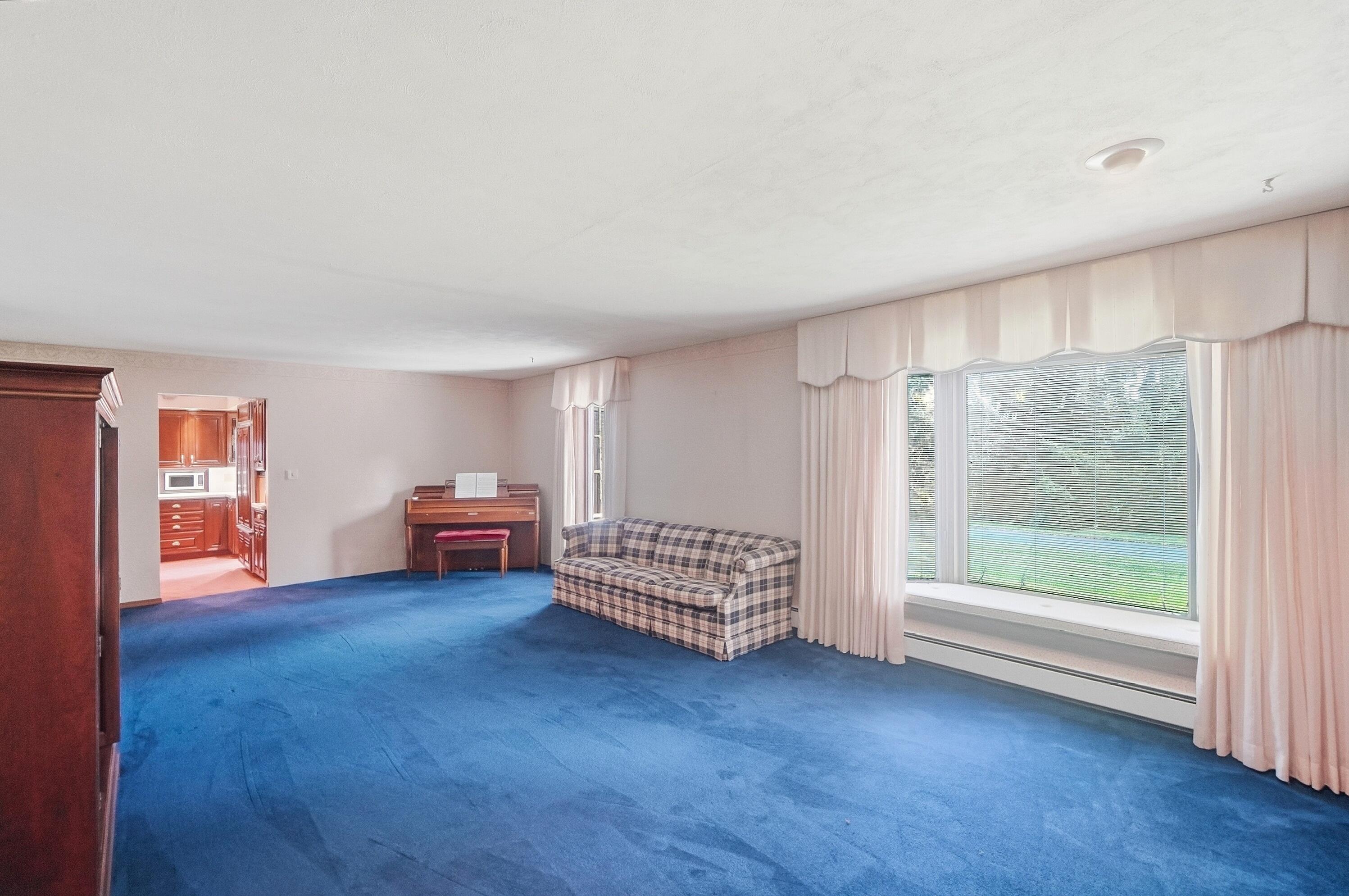 8446 U.S. 36, Saint Paris, Ohio 43072