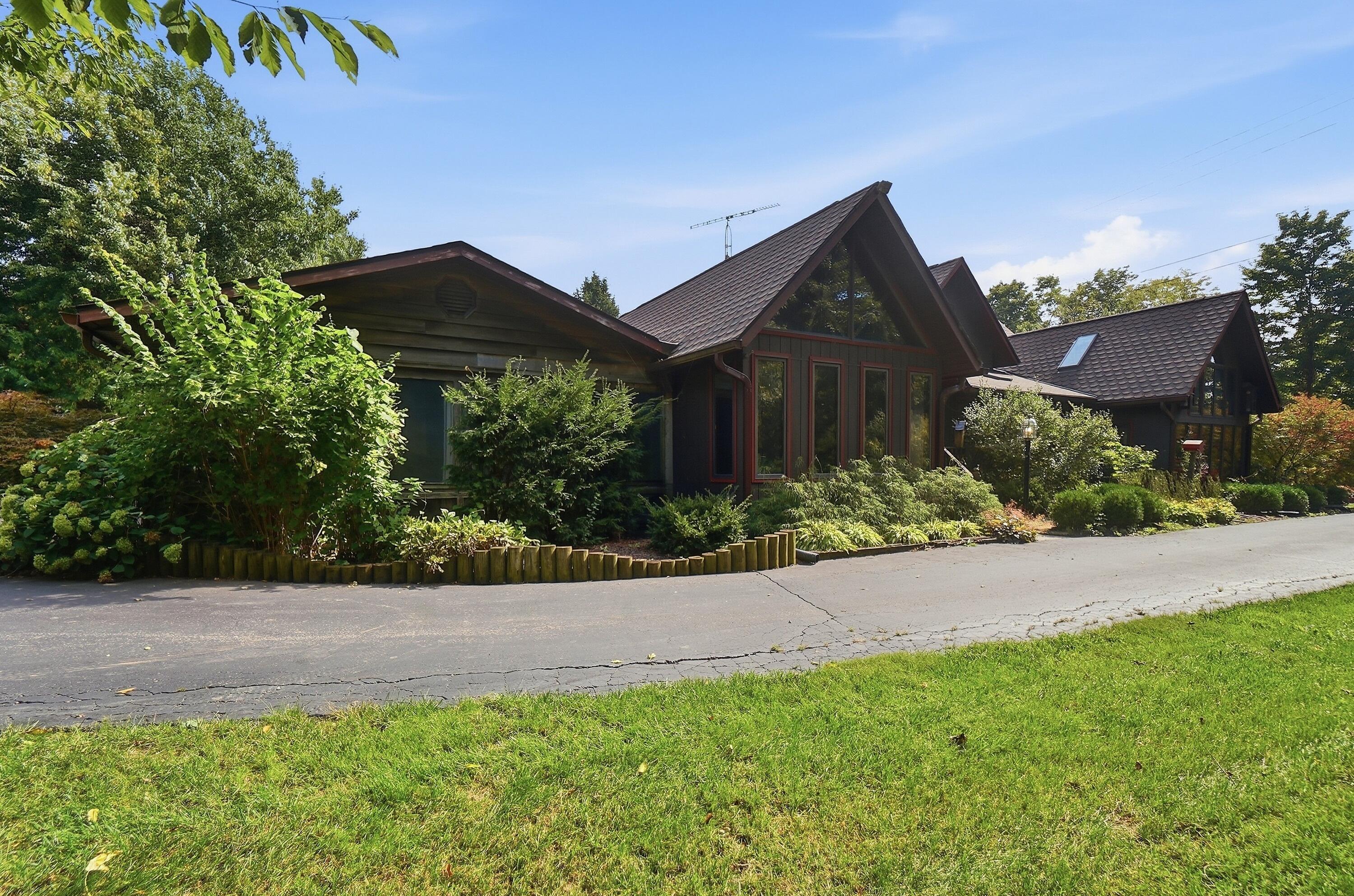 8446 U.S. 36, Saint Paris, Ohio 43072