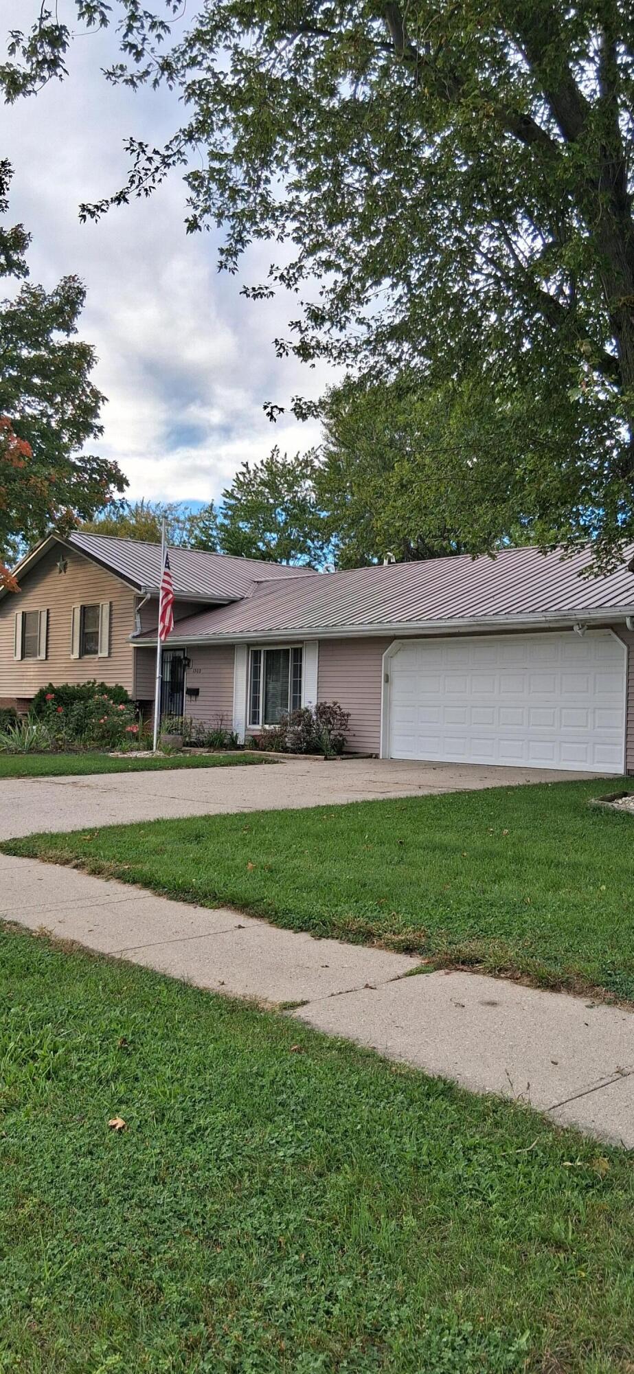 1302 Nagel, Saint Marys, Ohio 45885