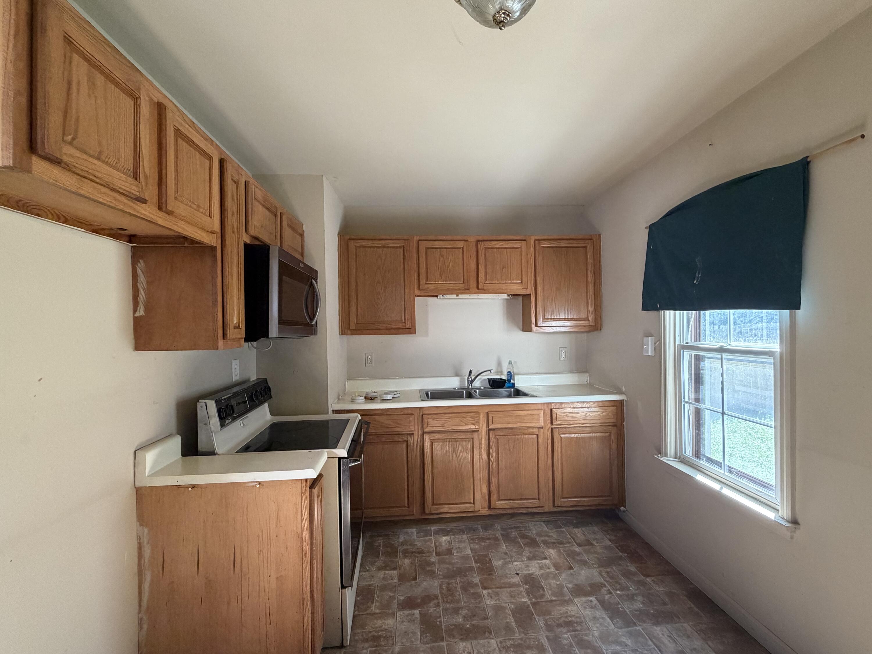 907 Rose, Springfield, Ohio 45505