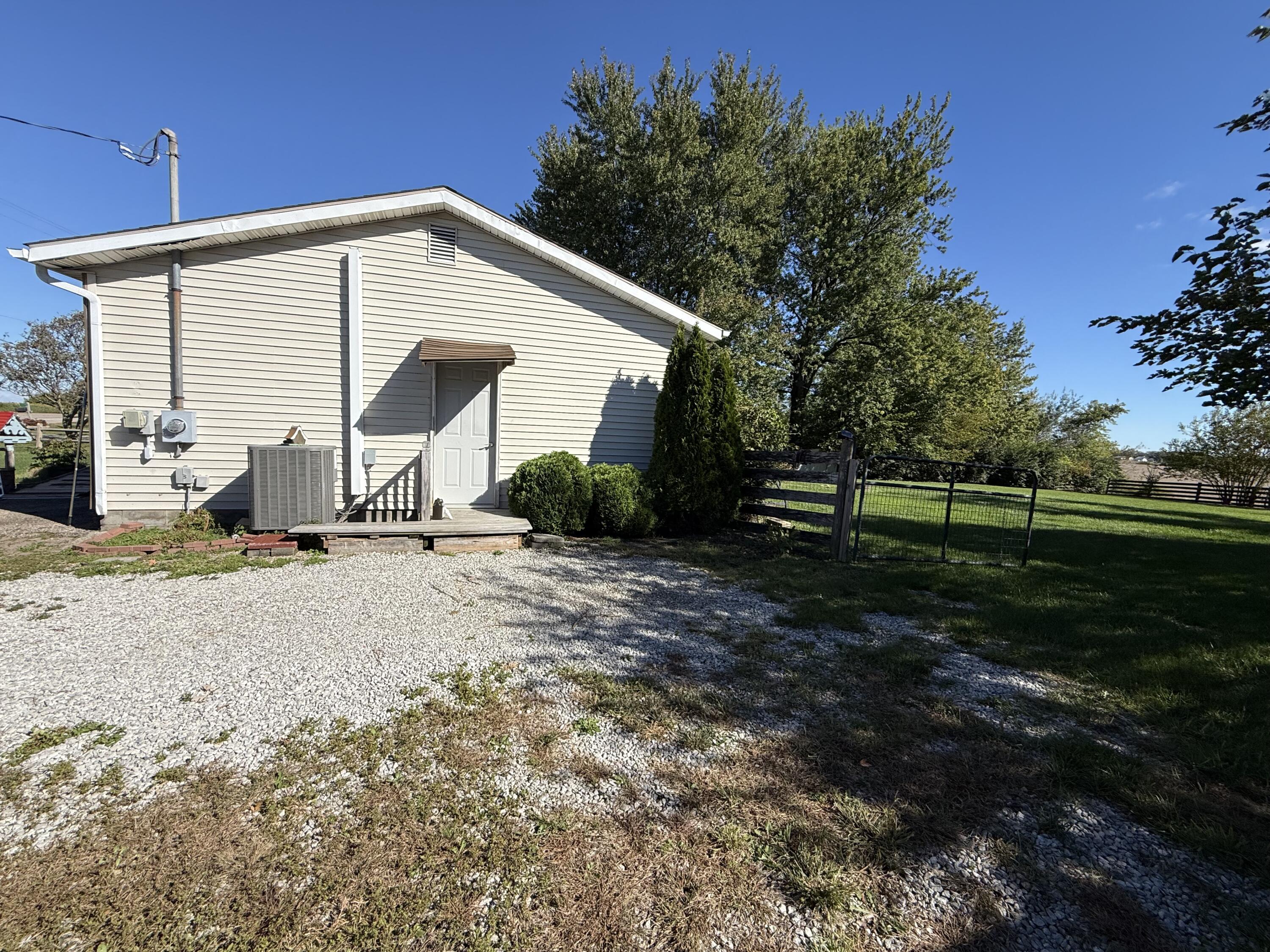 1116 Urbana Lisbon, South Vienna, Ohio 45369