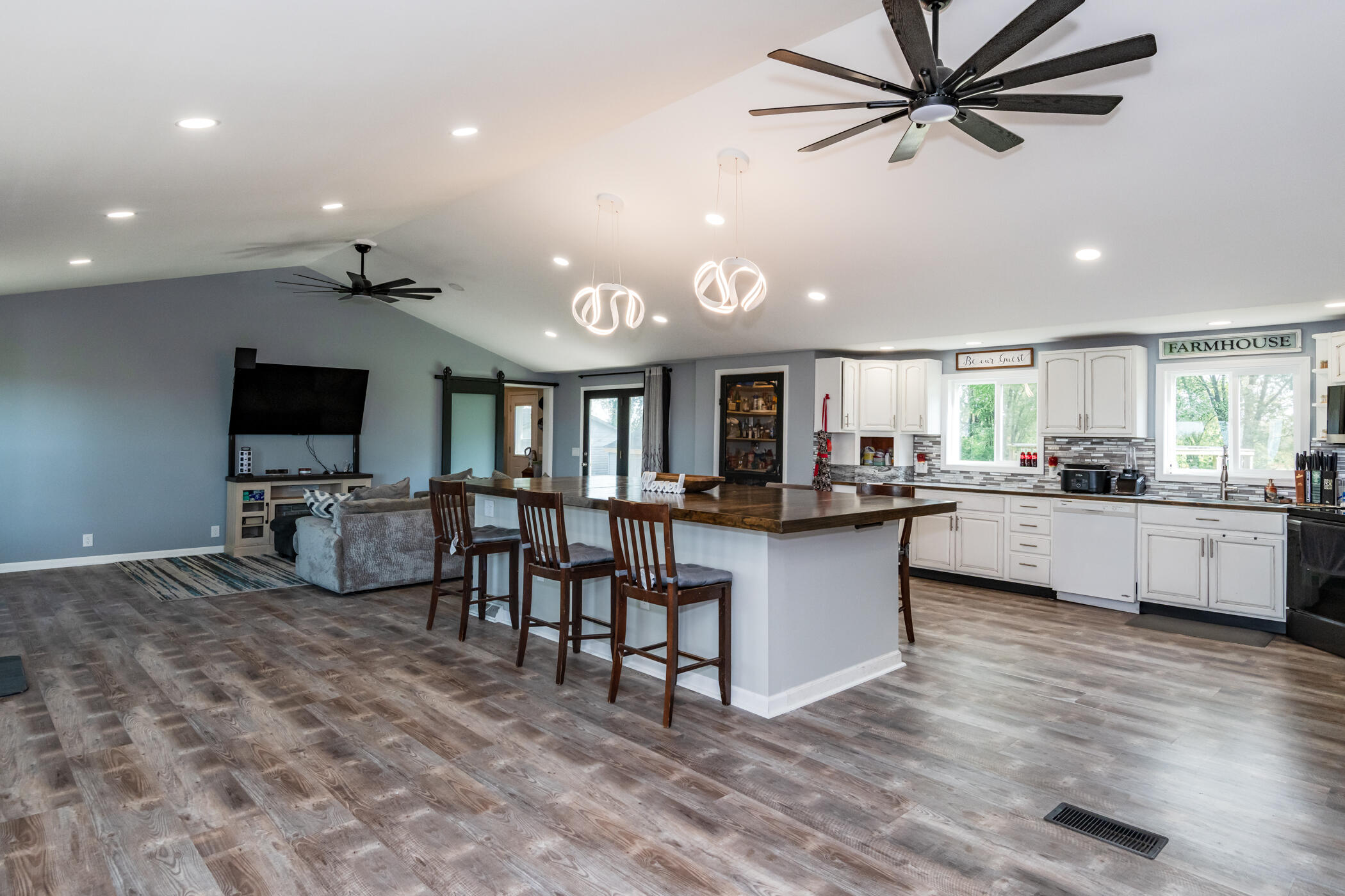 5730 Old Clifton, Springfield, Ohio 45502