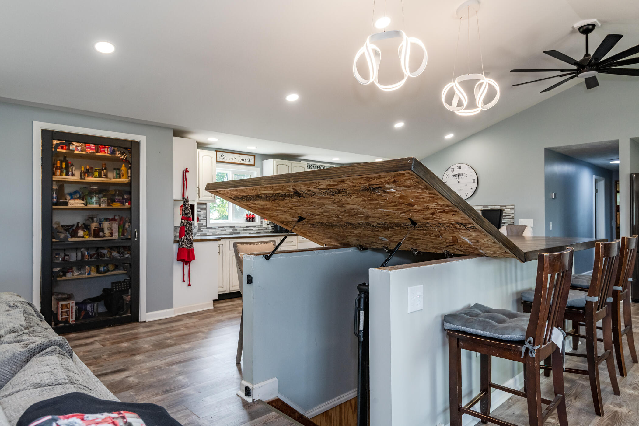 5730 Old Clifton, Springfield, Ohio 45502