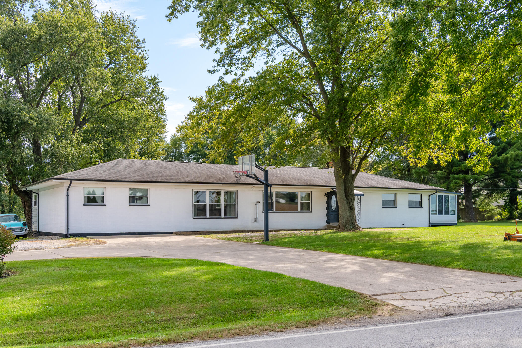 5730 Old Clifton, Springfield, Ohio 45502