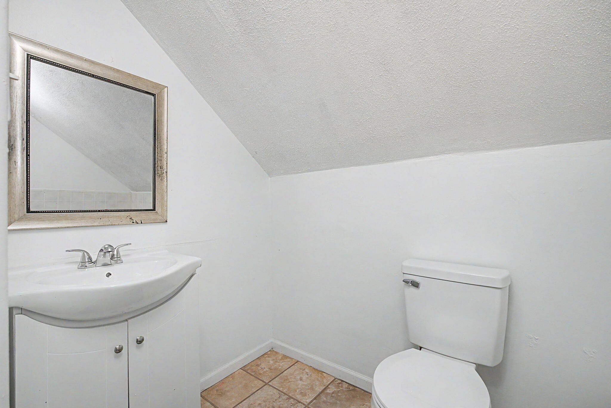 2517 Foxchase, Troy, Ohio 45373