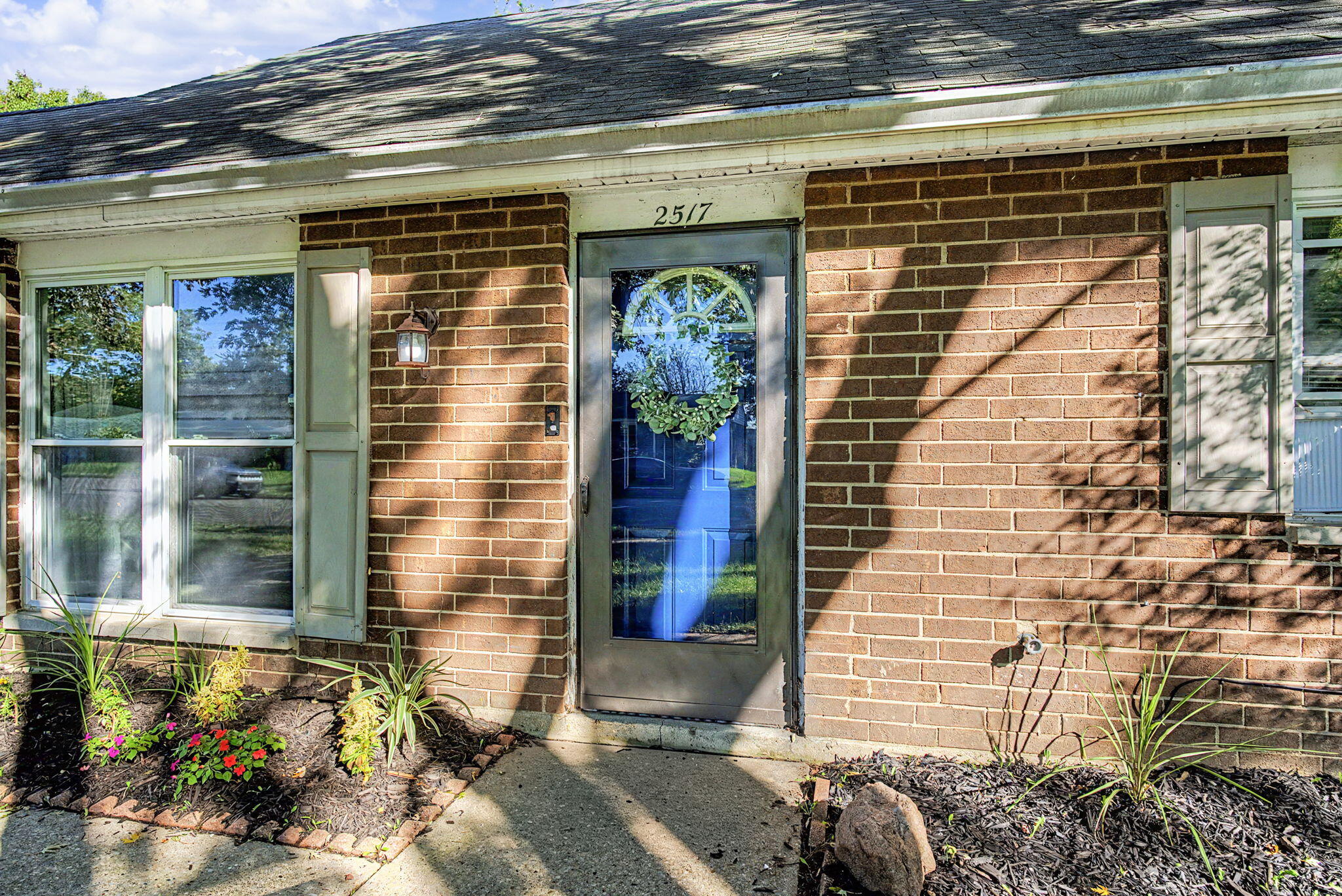 2517 Foxchase, Troy, Ohio 45373