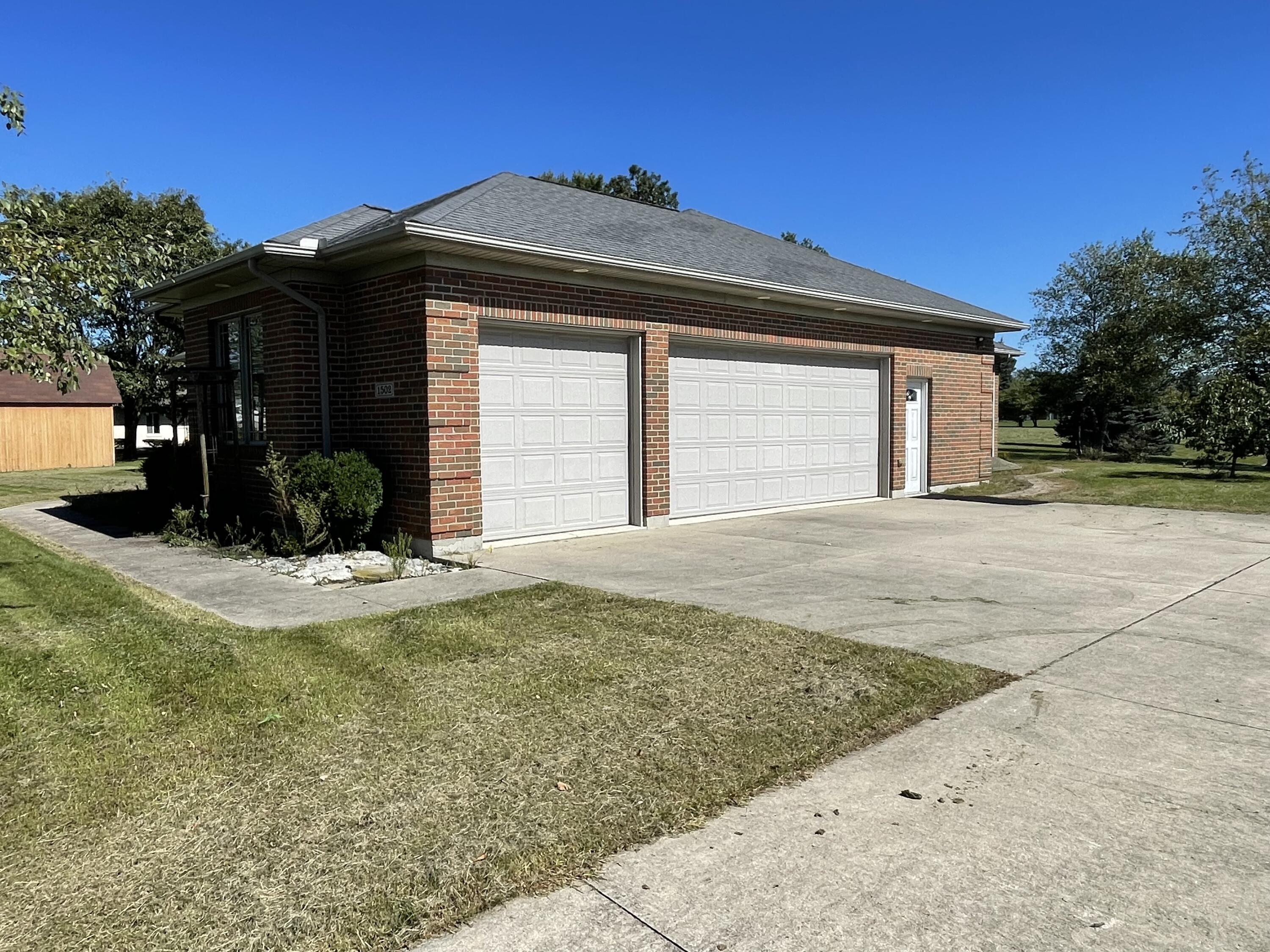 1502 Cumberland, Sidney, Ohio 45365