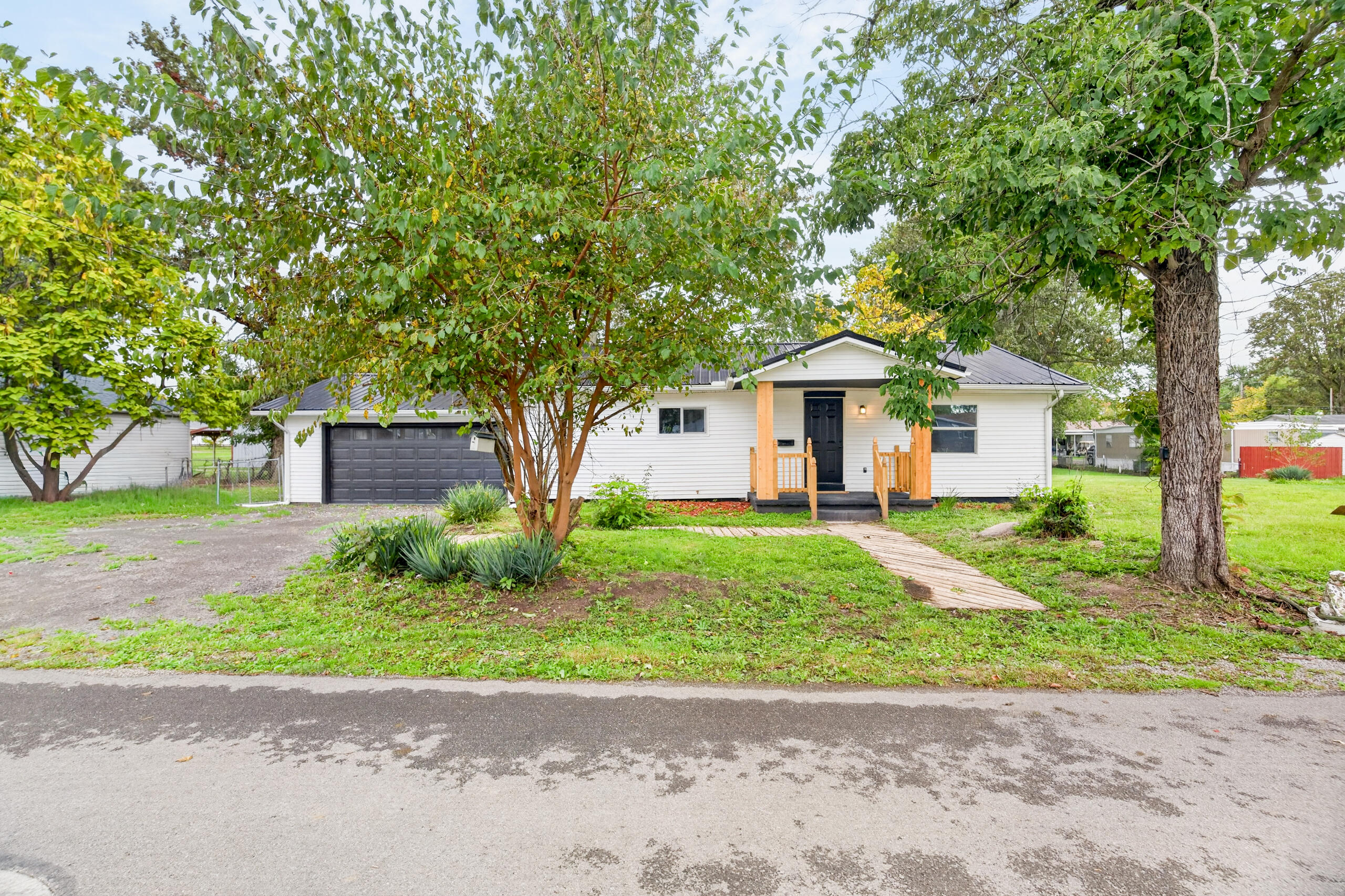 8869 Walnut, Lakeview, Ohio 43331