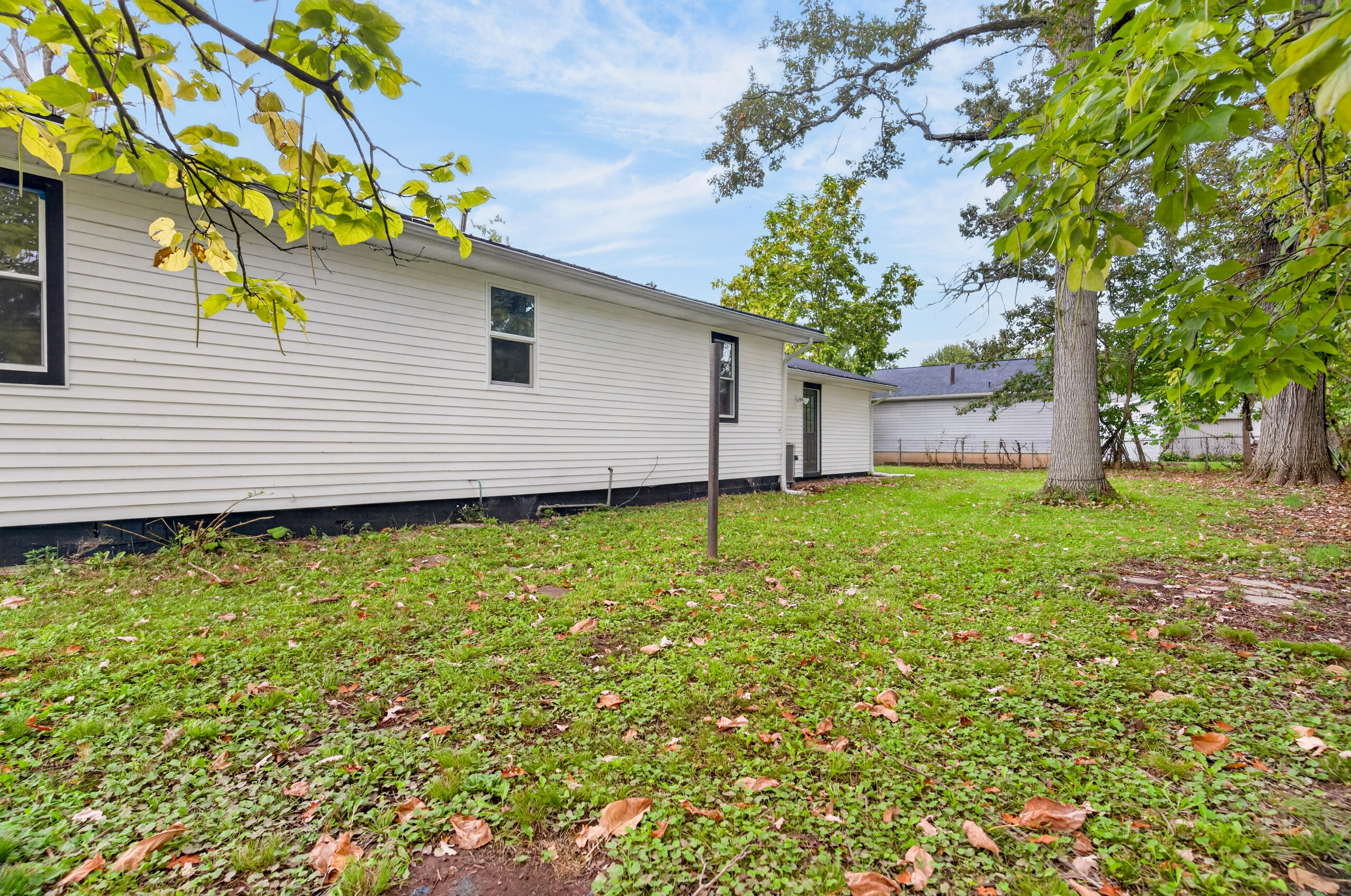 8869 Walnut, Lakeview, Ohio 43331