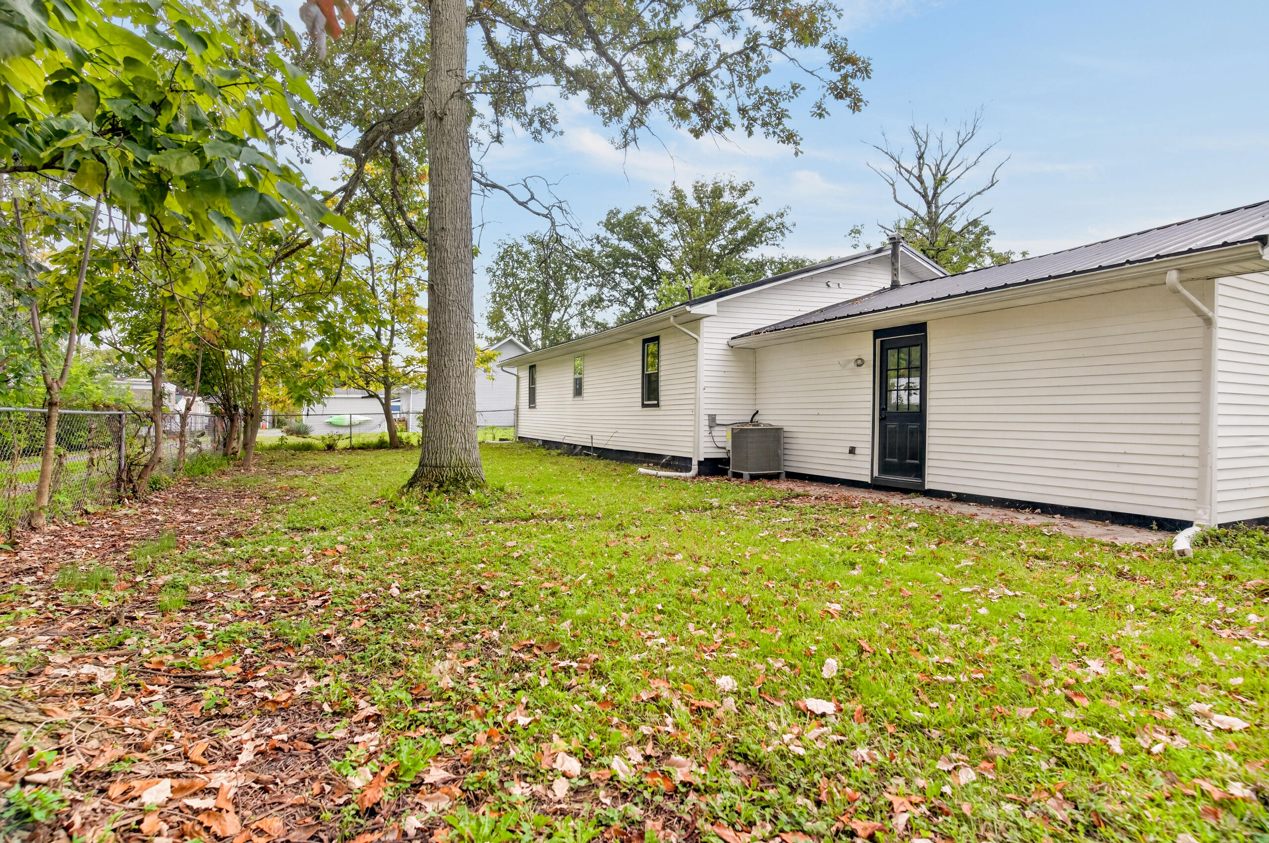 8869 Walnut, Lakeview, Ohio 43331