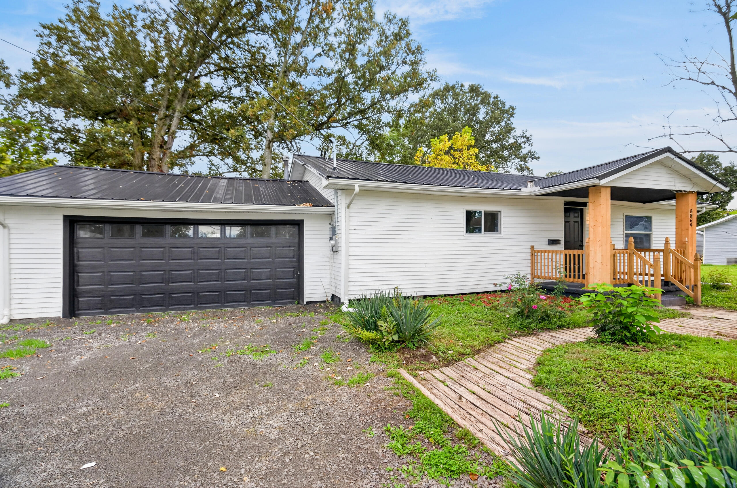 8869 Walnut, Lakeview, Ohio 43331