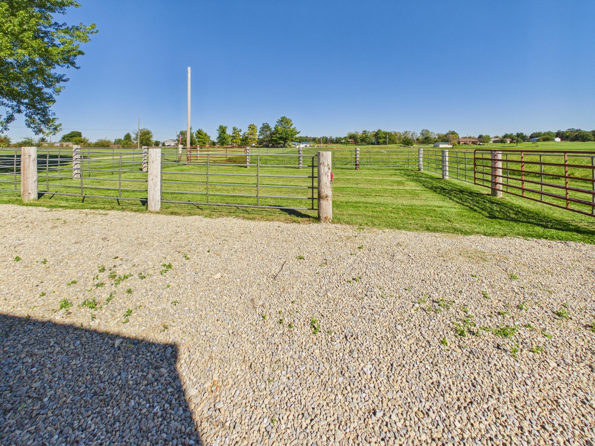8320 Kniseley, Greenville, Ohio 45331