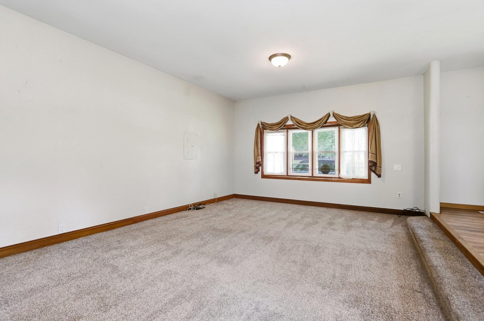 247 West, Springfield, Ohio 45504