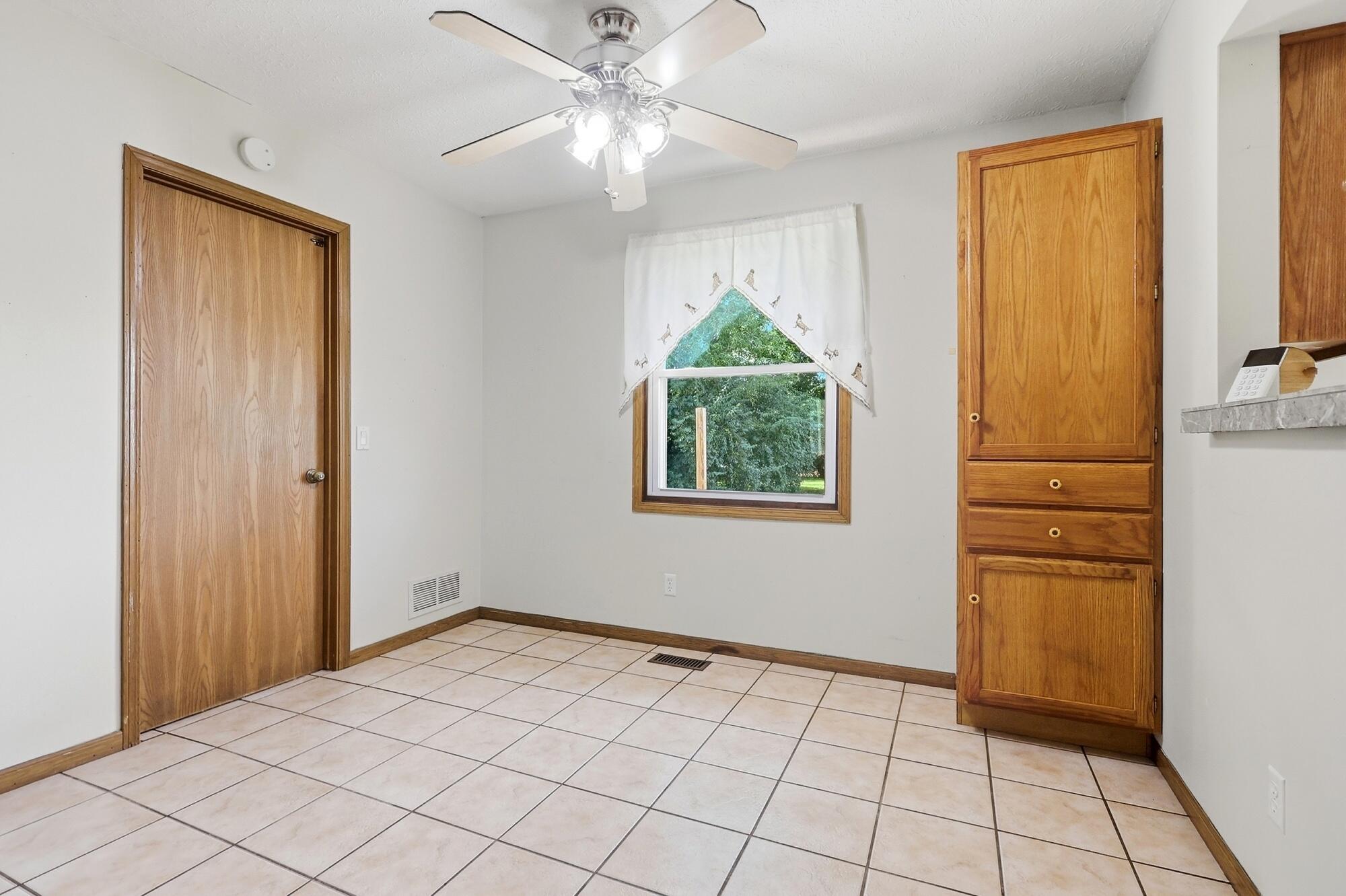 247 West, Springfield, Ohio 45504