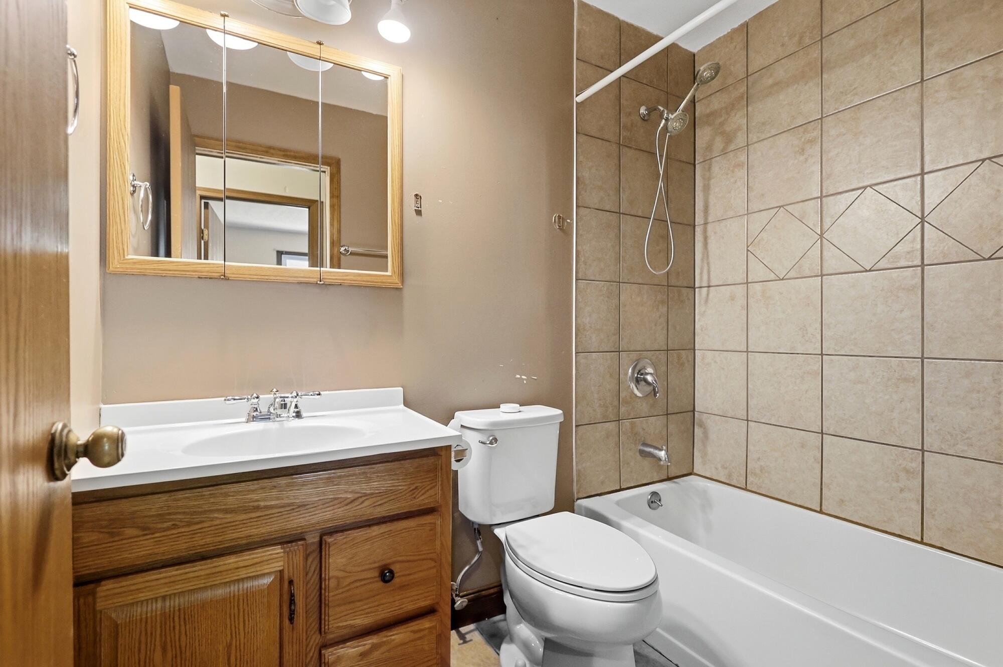 247 West, Springfield, Ohio 45504