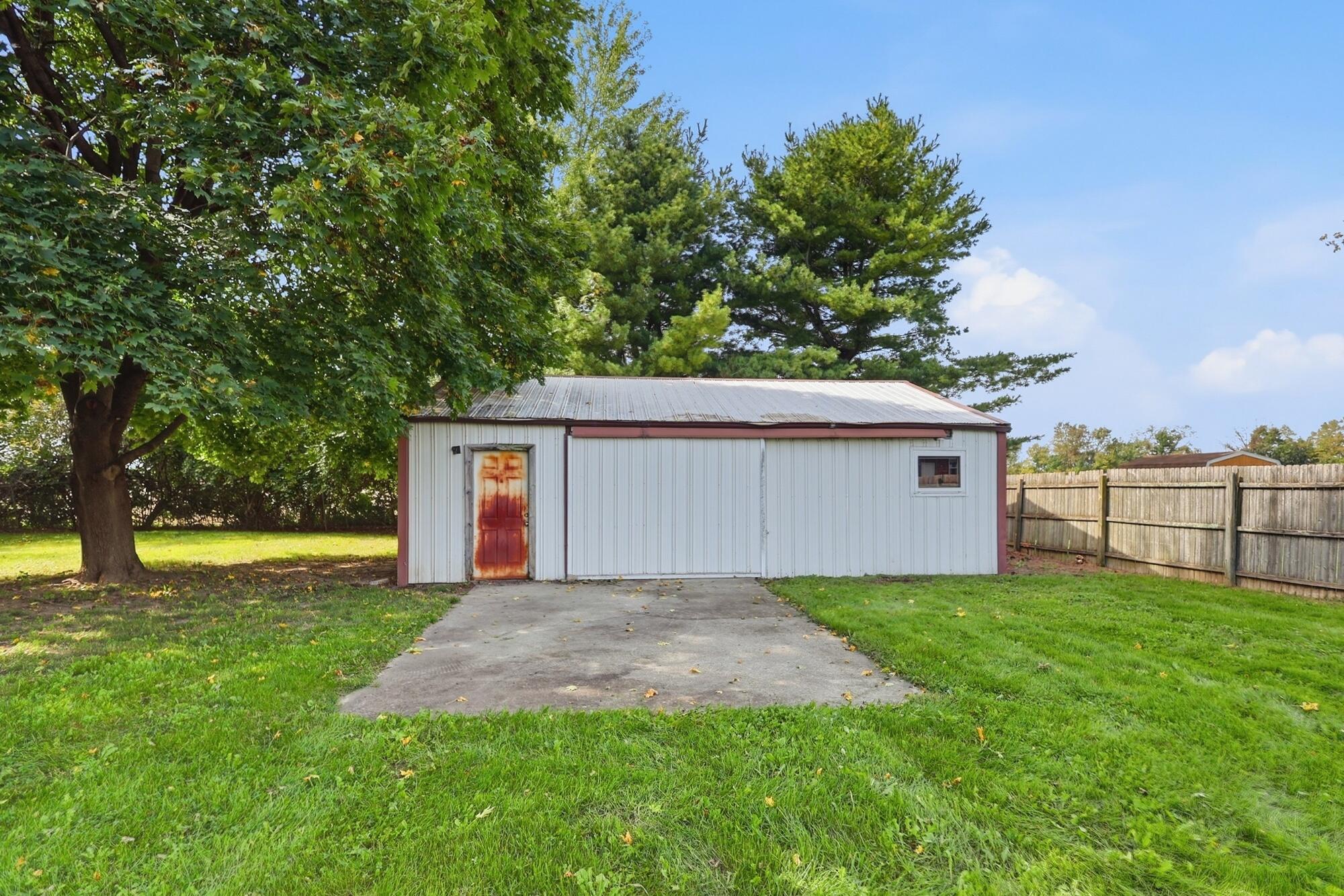247 West, Springfield, Ohio 45504