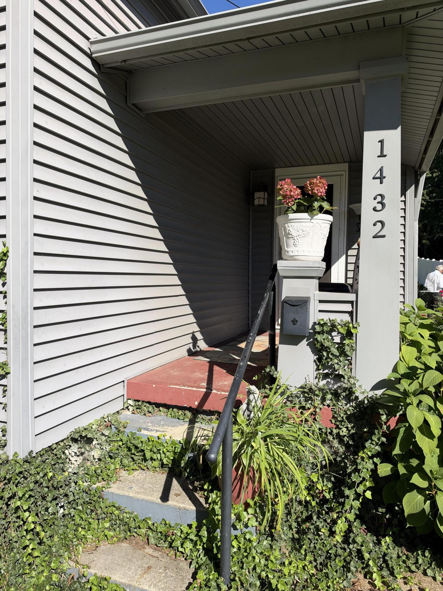 1432 Broadway, Springfield, Ohio 45504