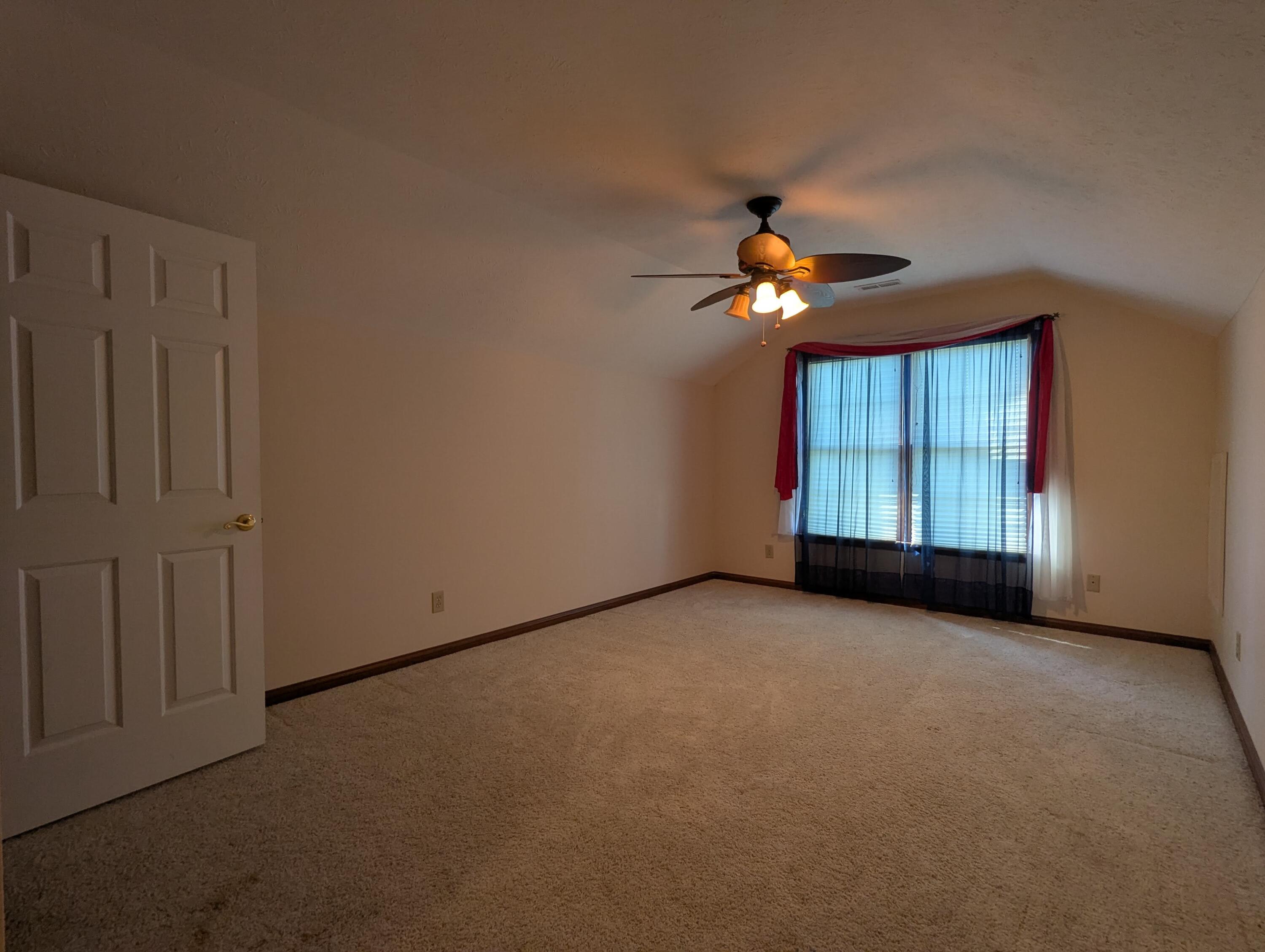 1940 Shady Oak, Springfield, Ohio 45502