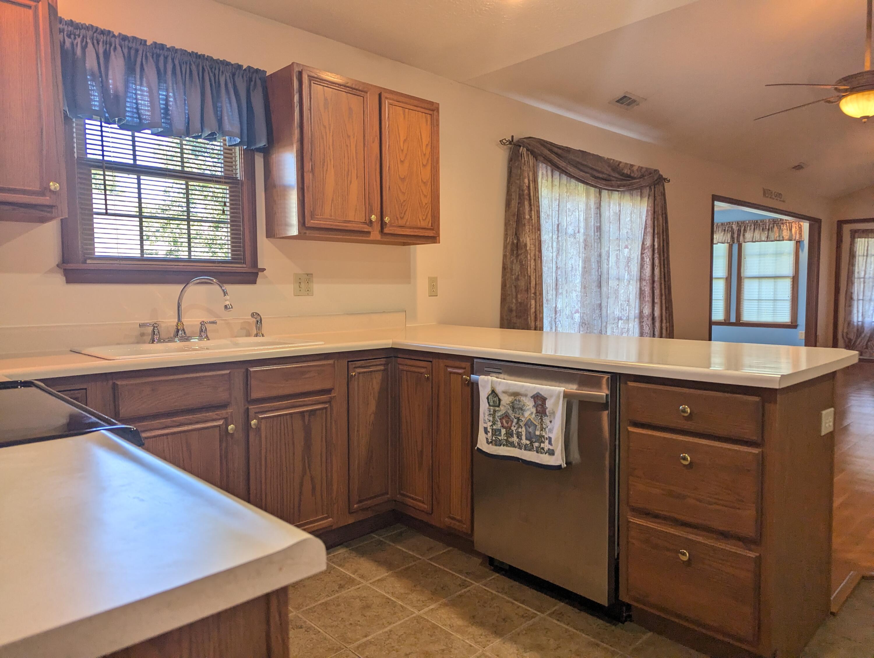 1940 Shady Oak, Springfield, Ohio 45502