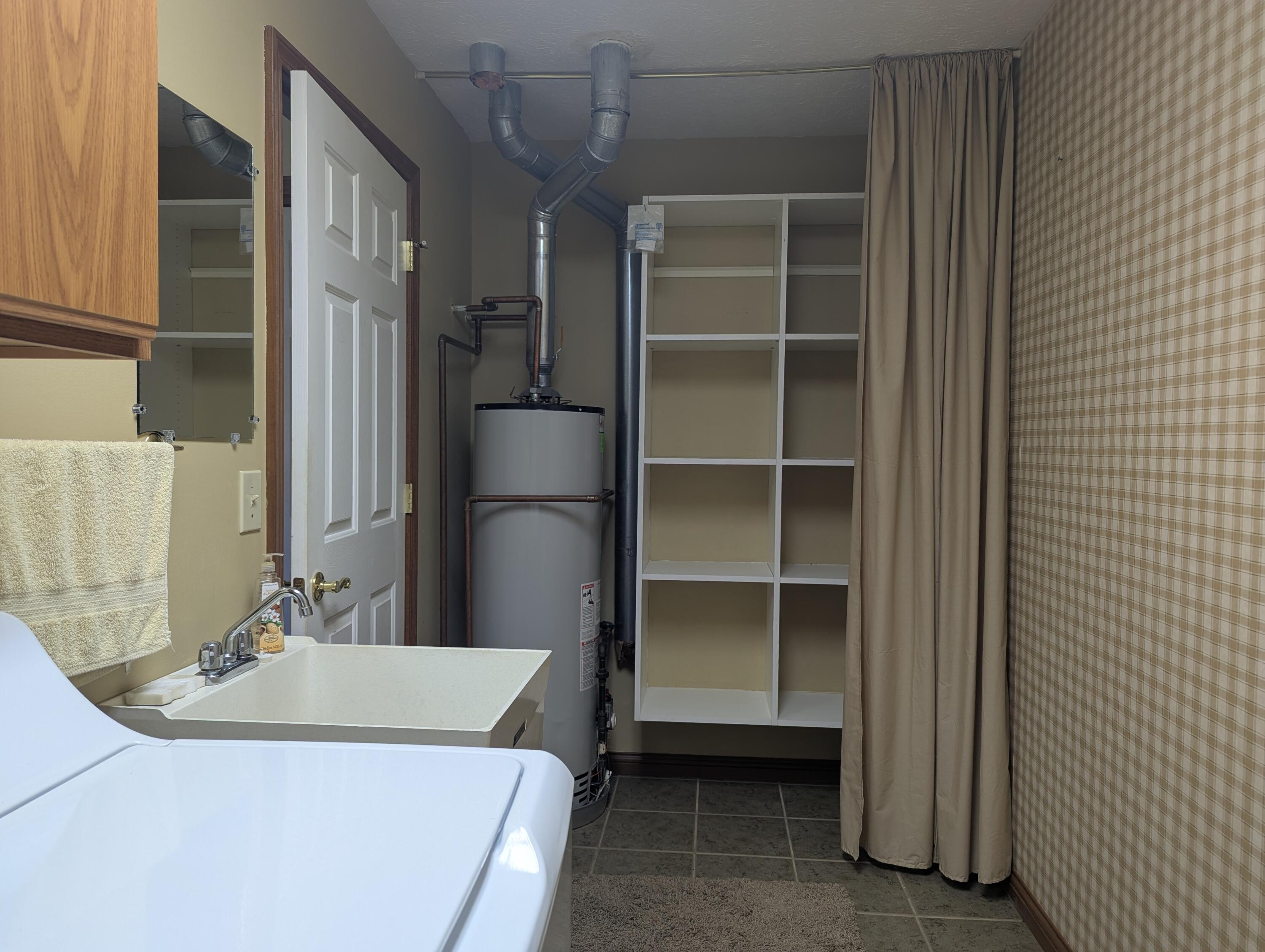 1940 Shady Oak, Springfield, Ohio 45502