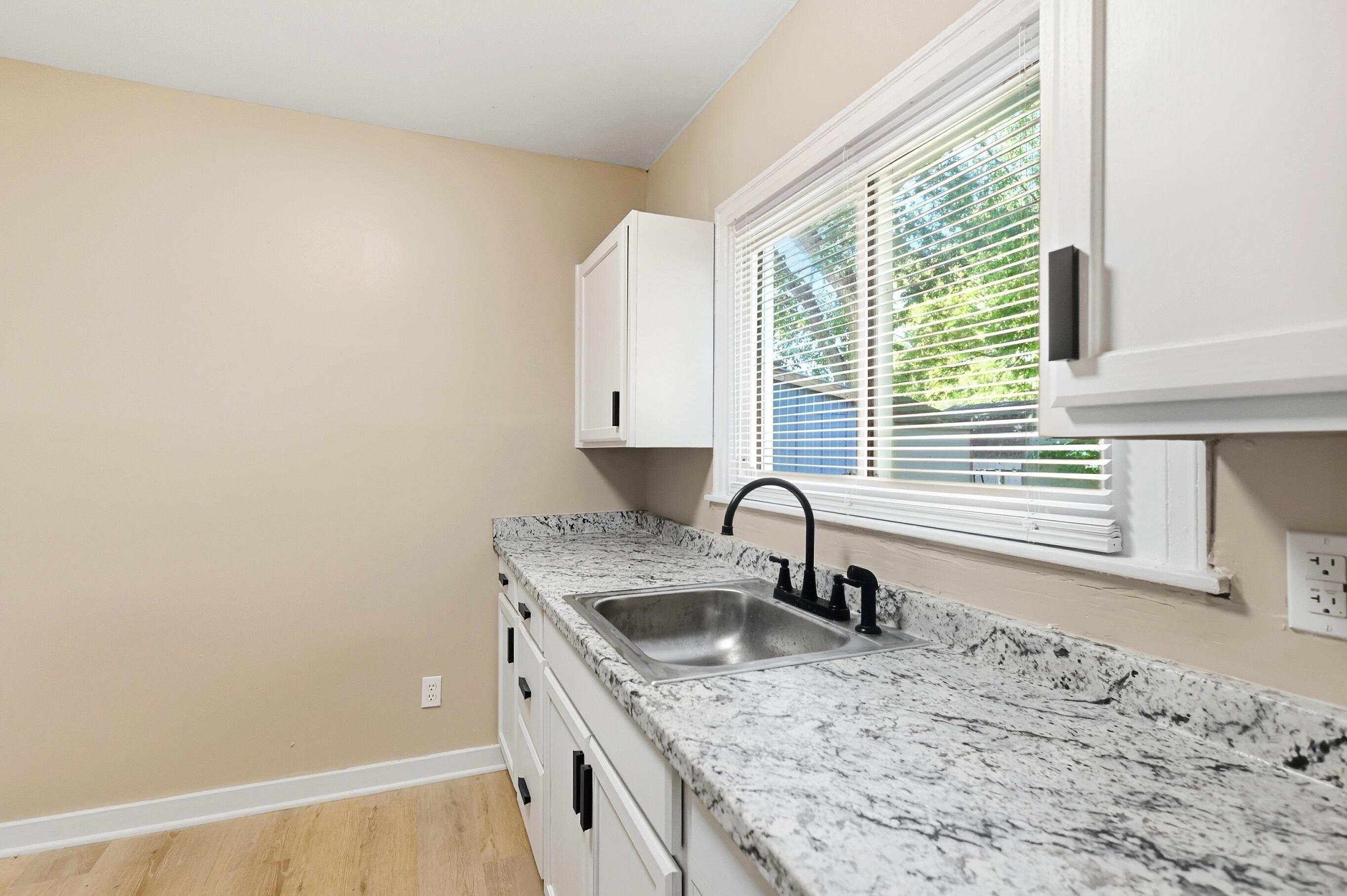 1233 Plum, Springfield, Ohio 45504