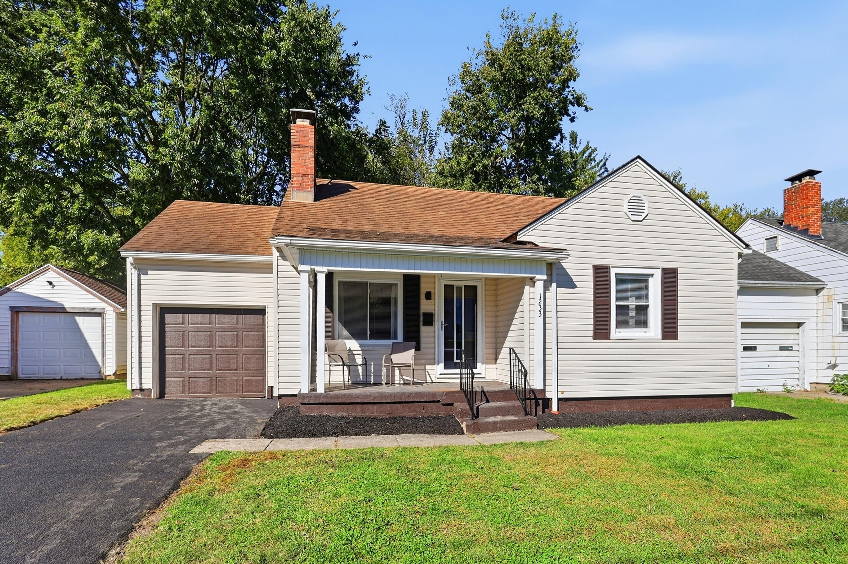 1233 Plum, Springfield, Ohio 45504