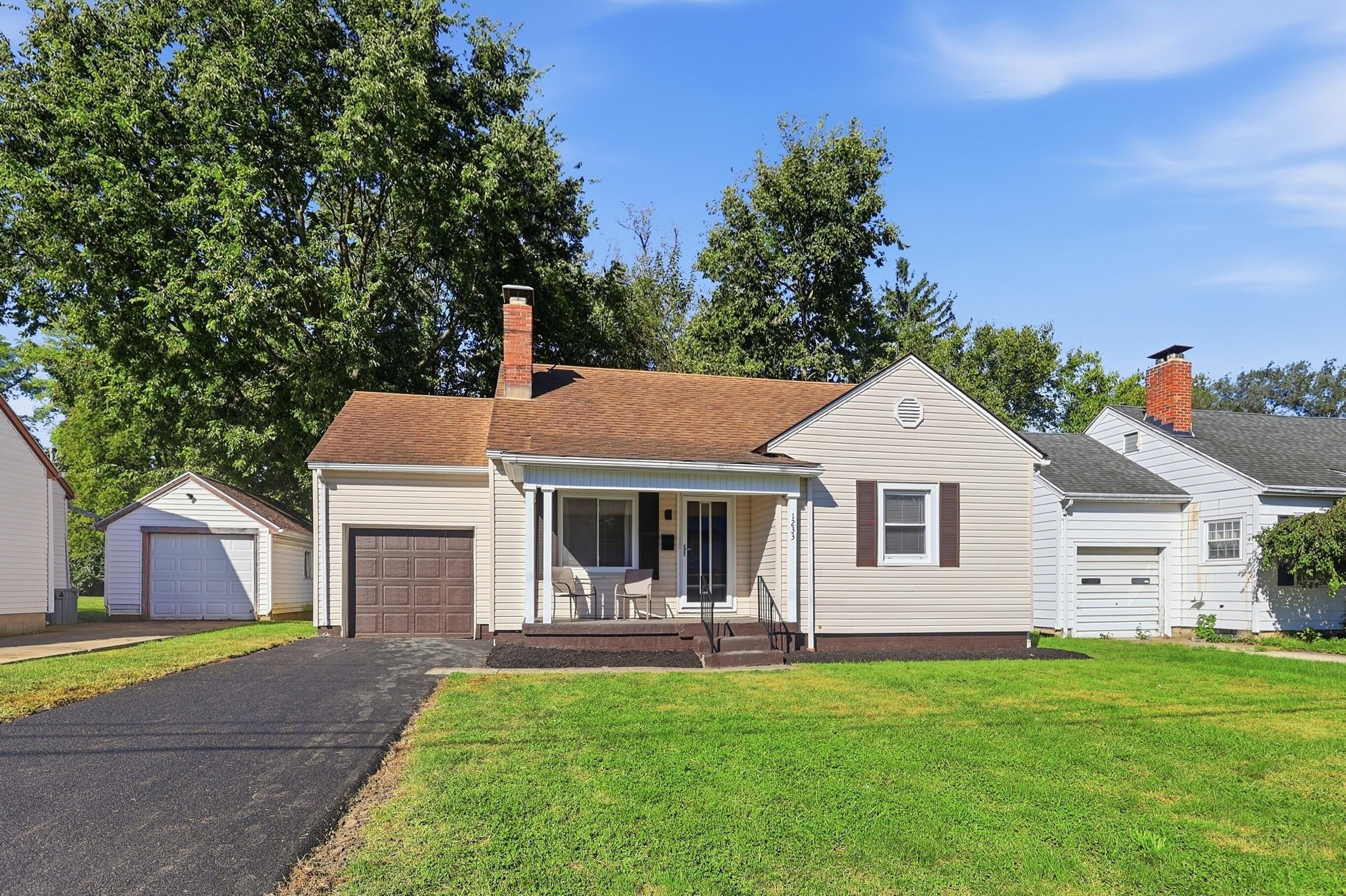 1233 Plum, Springfield, Ohio 45504